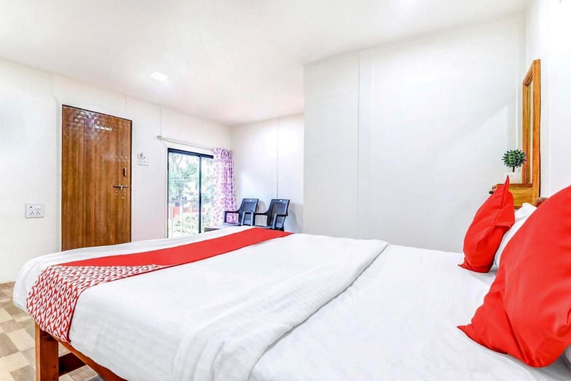 Junior Suite With Pool View photo 1
