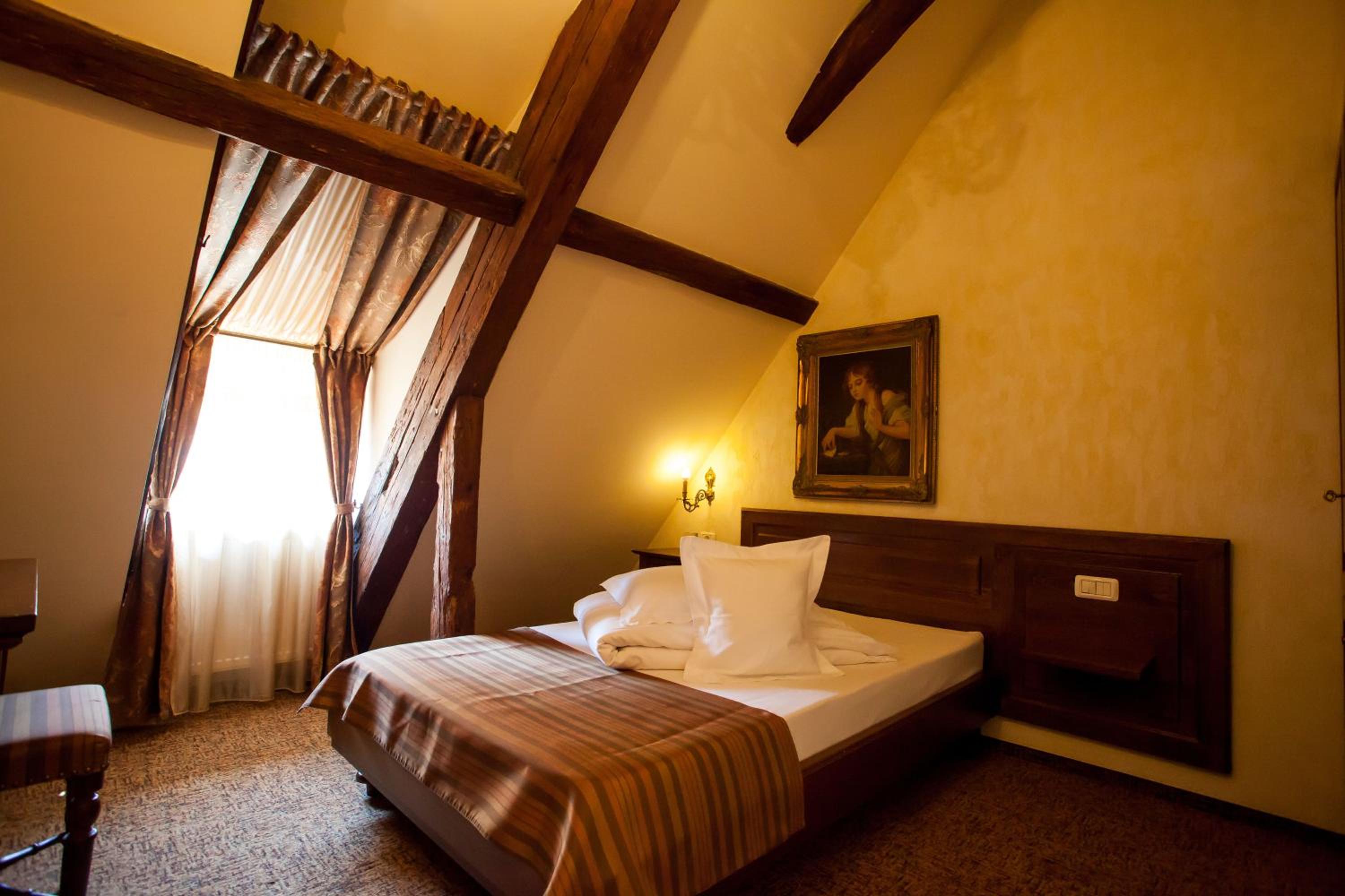 Single Room - Photo 1