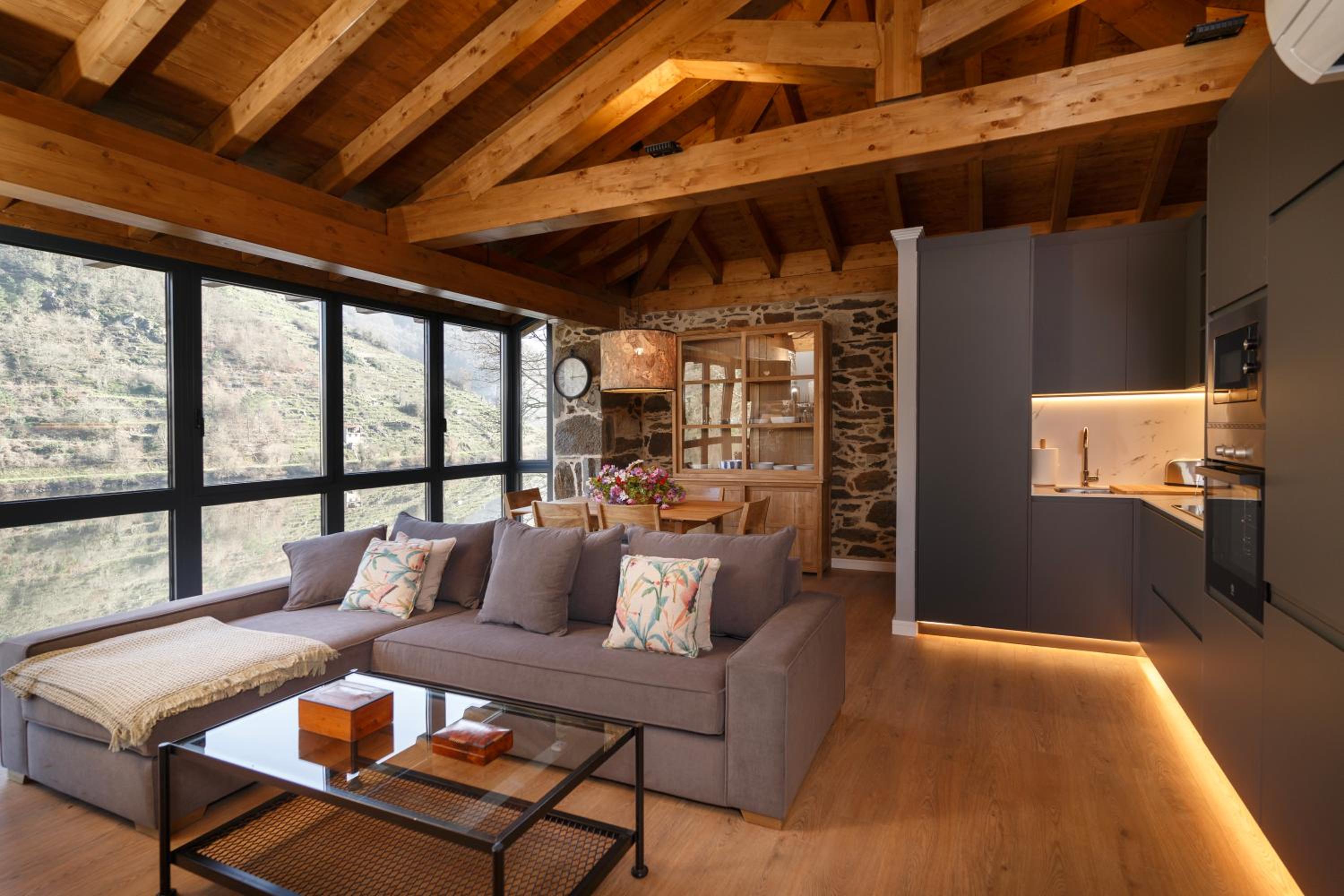 Apartamento de dos habitaciones con vista al río