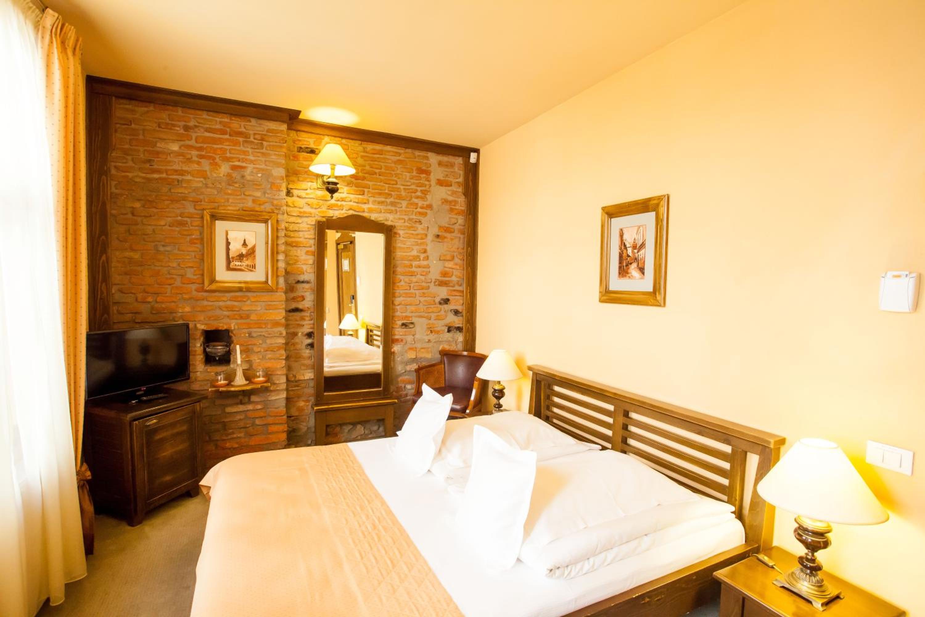 Double Room - Photo 1