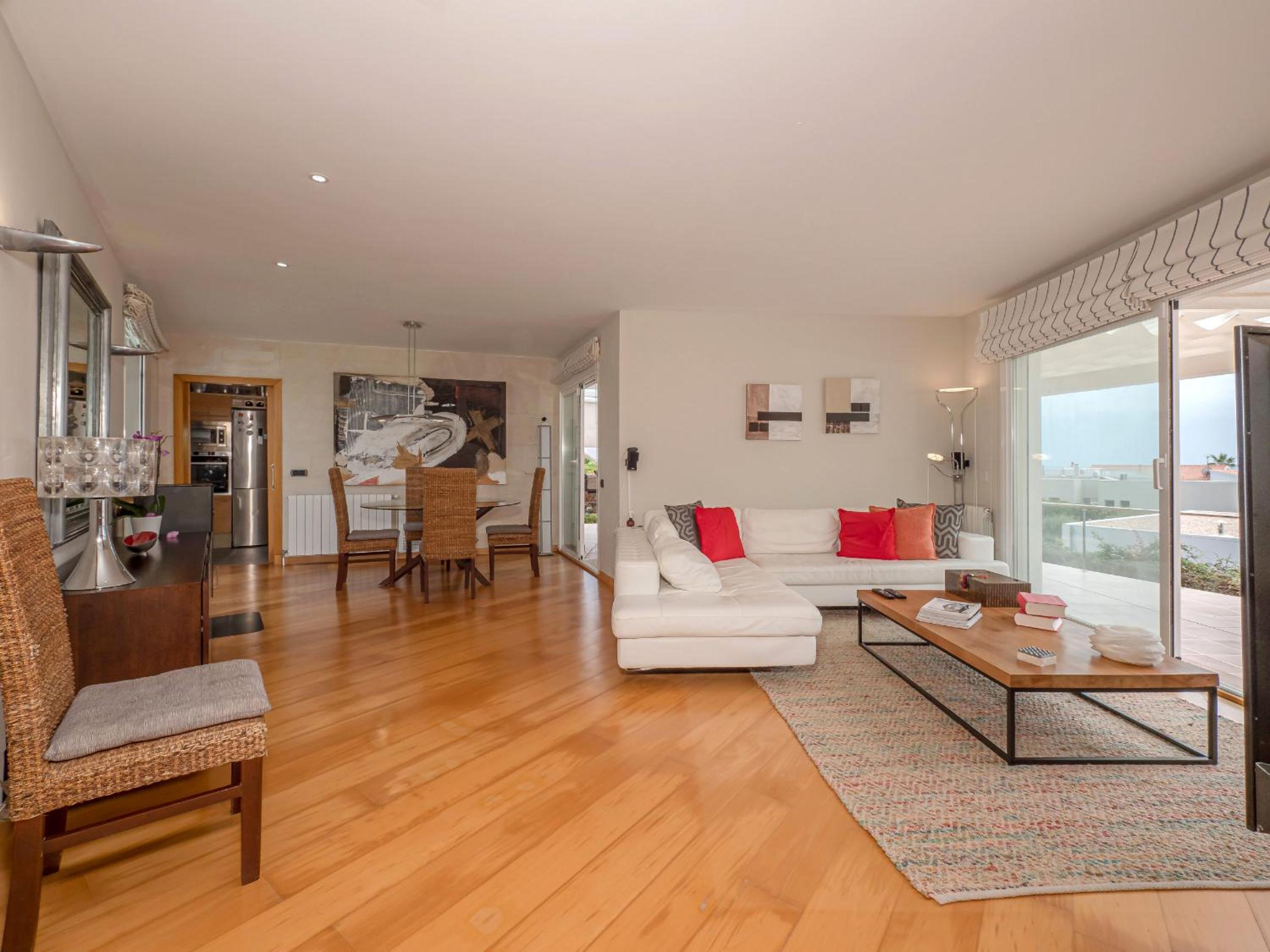 Three-Bedroom Villa photo 3