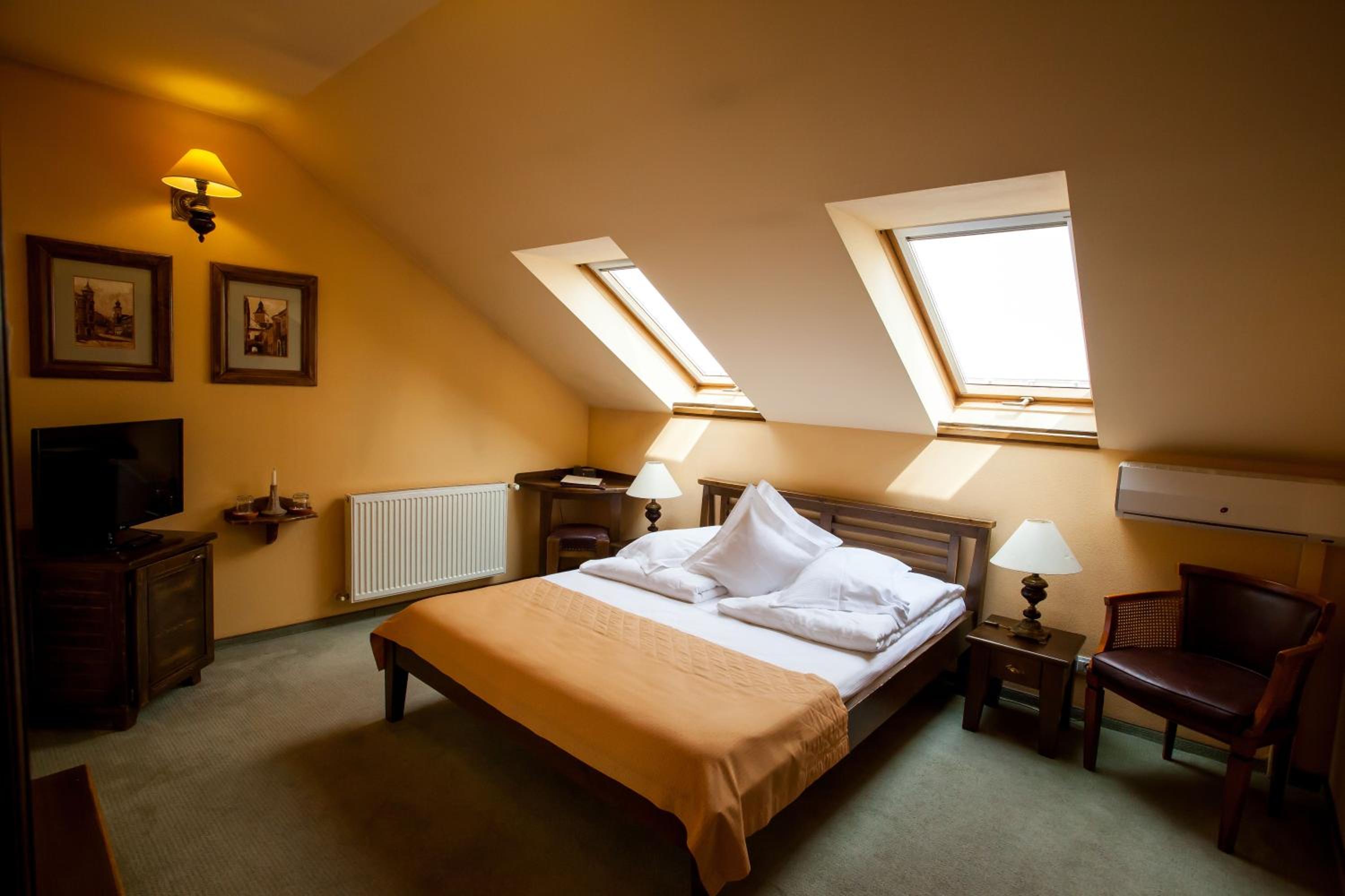 Double Room - Photo 4