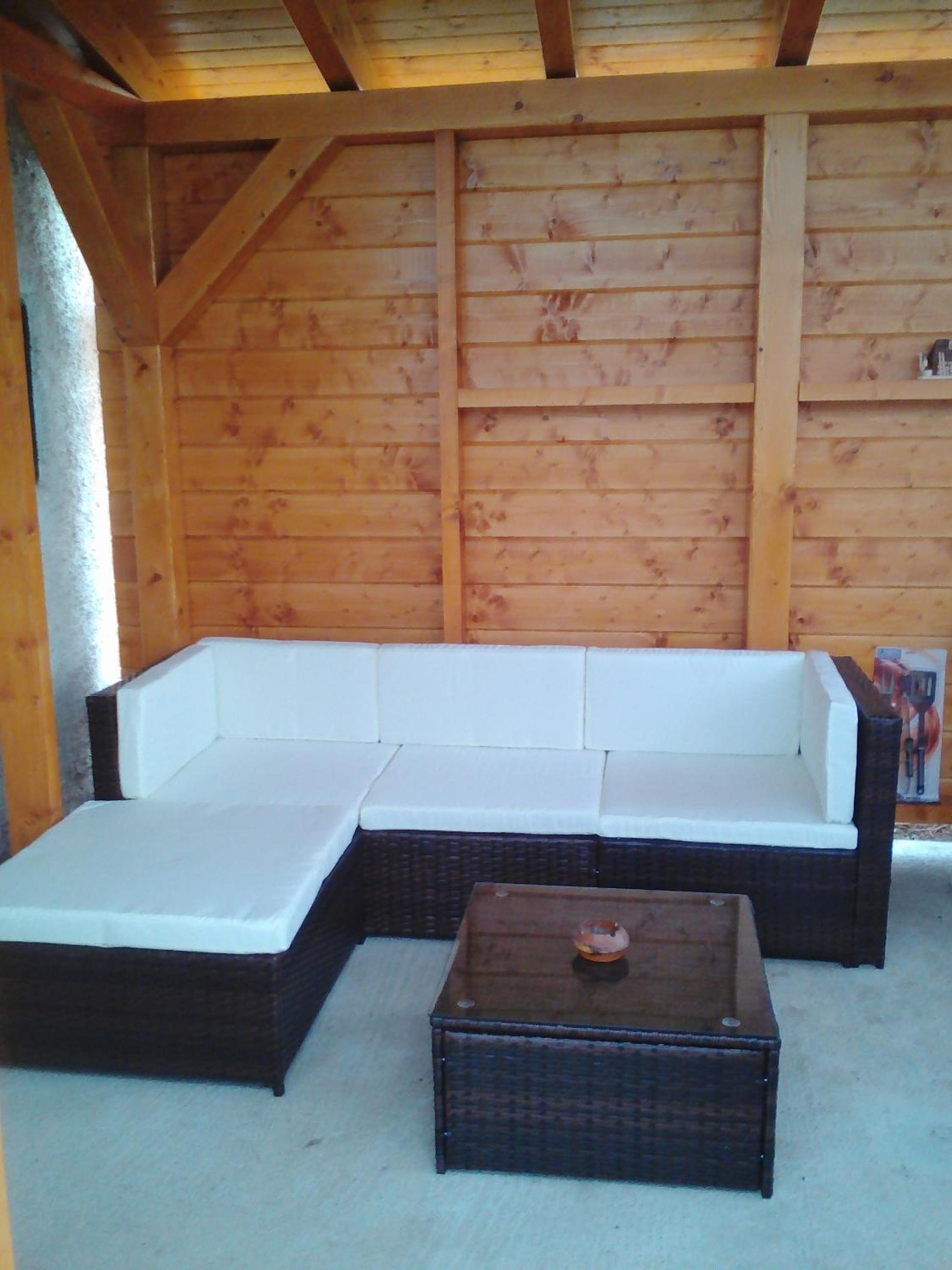 One-Bedroom House photo 2