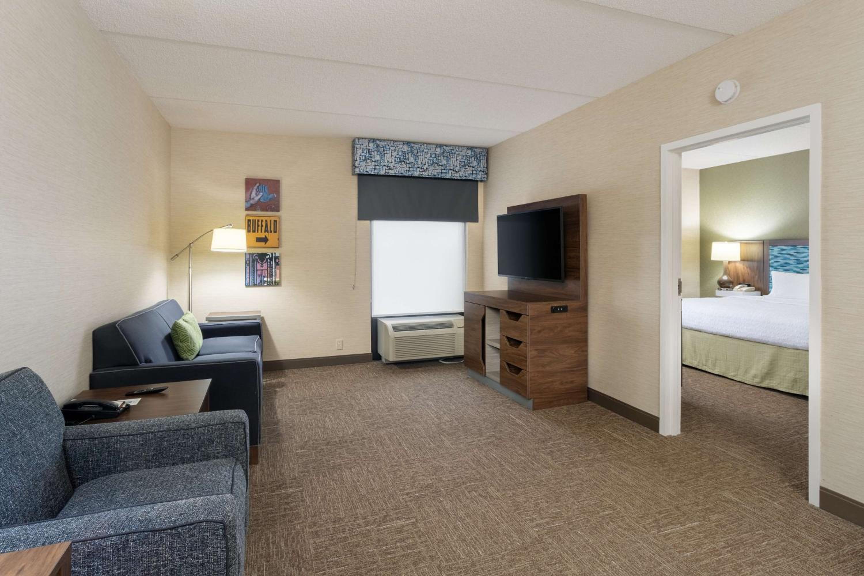 One-Bedroom King Suite - Non-Smoking - Photo 3