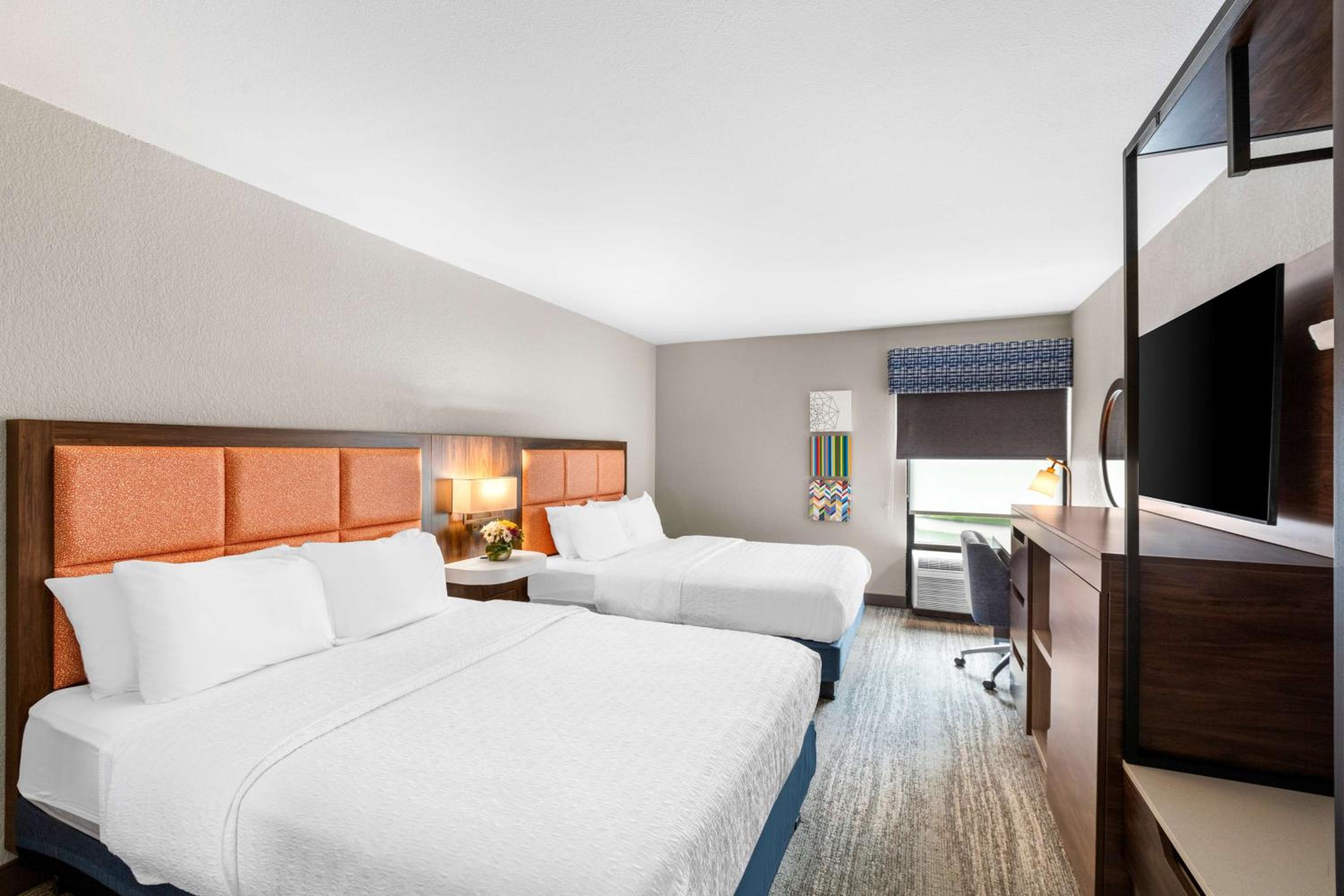 Double Room with Two Double Beds - Non-Smoking photo 2