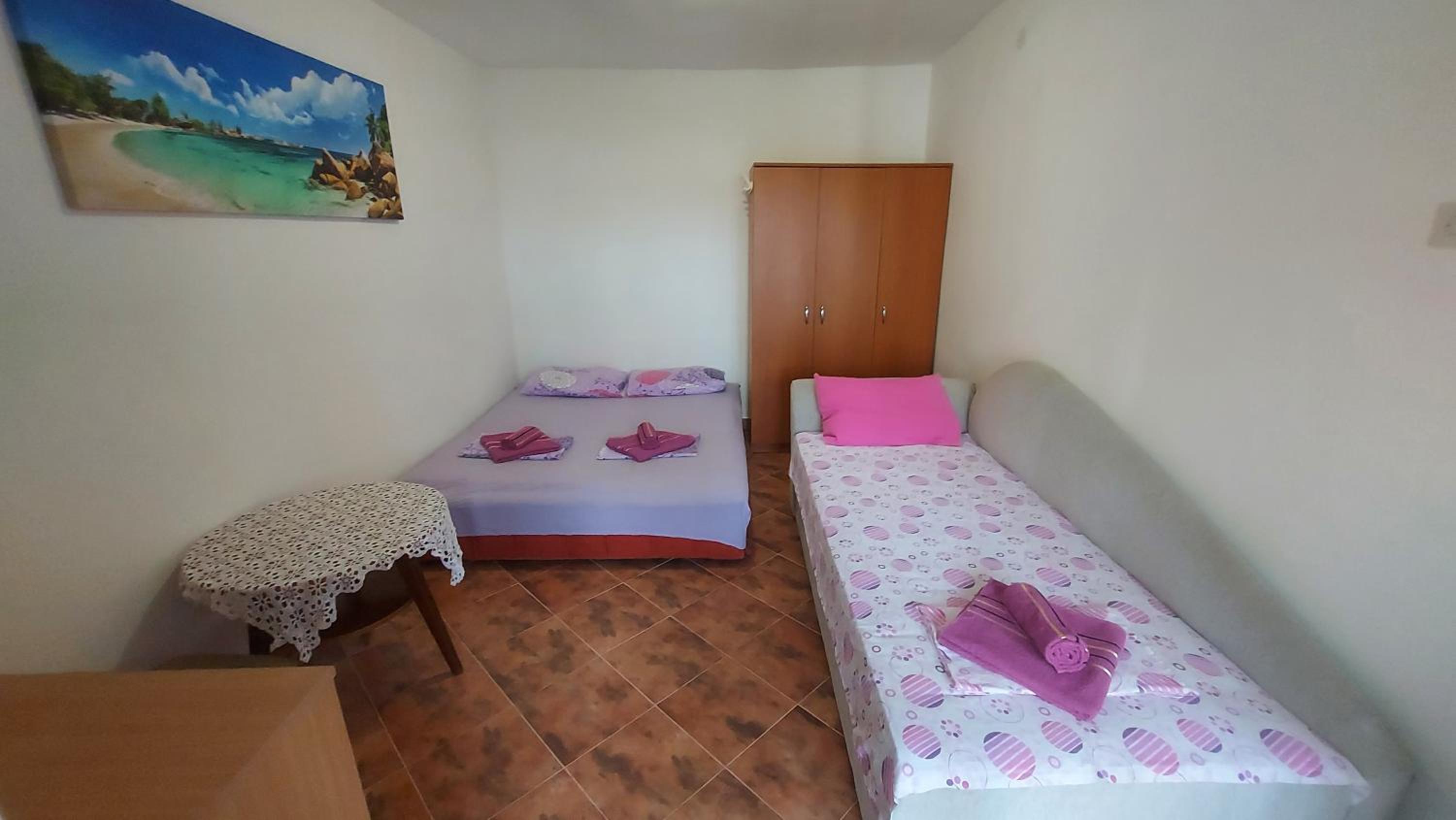 One-Bedroom Apartment With Garden View