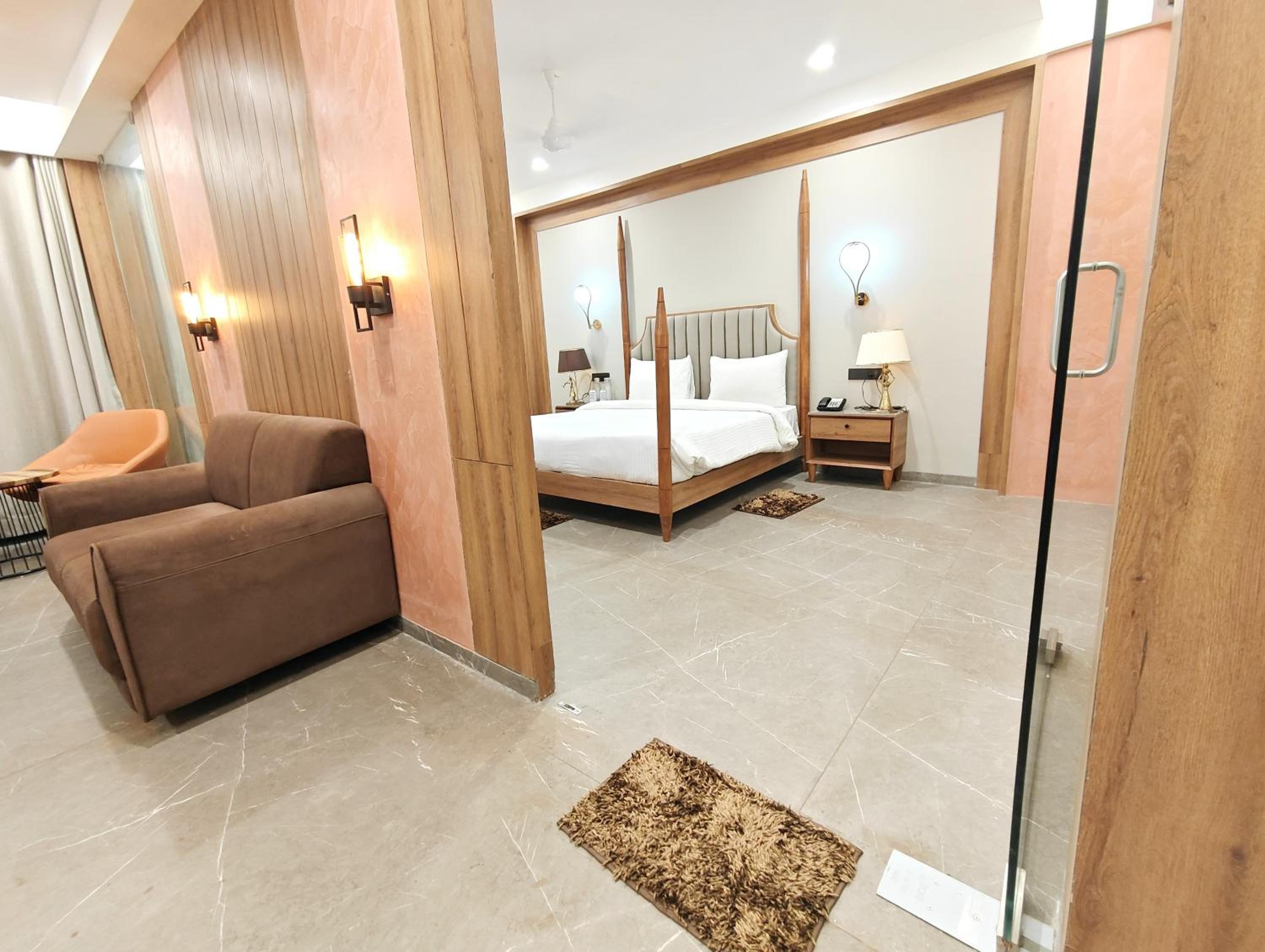 Deluxe Suite - Photo 4