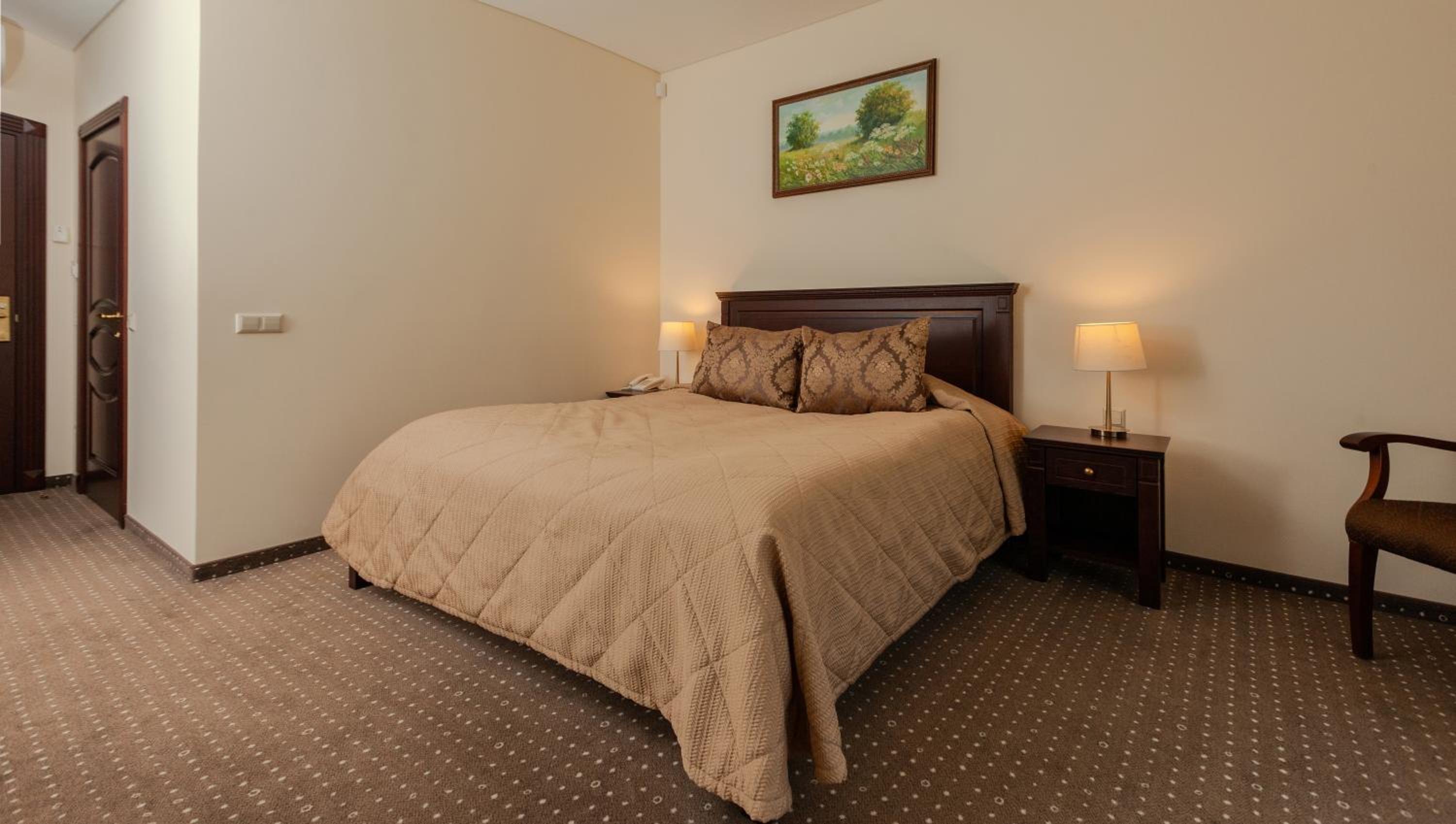 Suite with Double Bed with SPA Access
