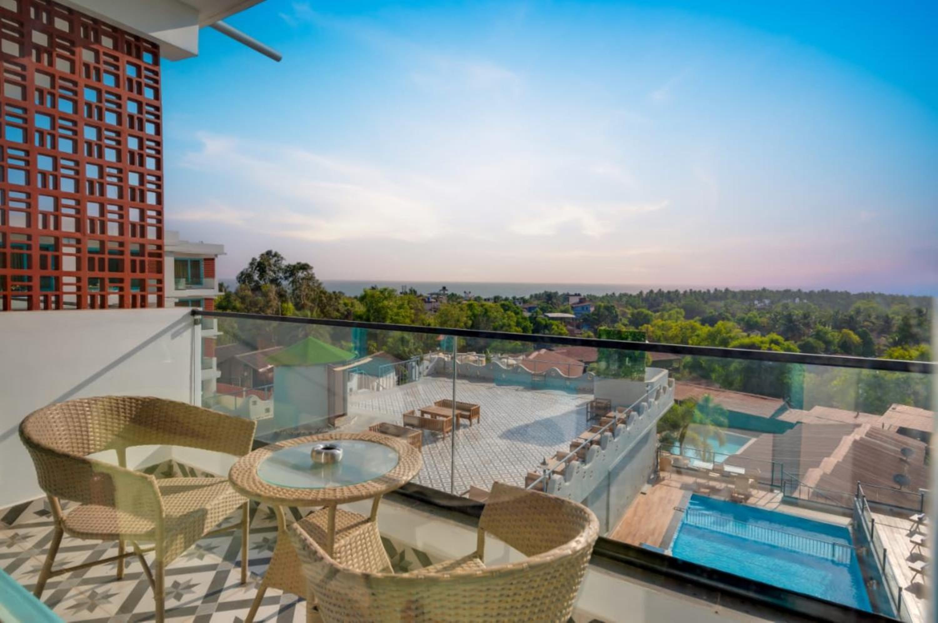 Premium Sea View Room - Photo 7