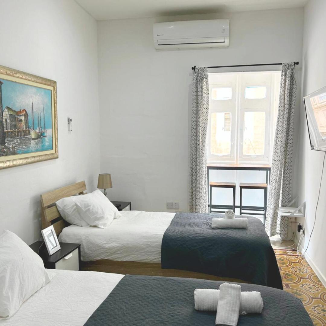 Deluxe Double Or Twin Room With Balcony photo 1