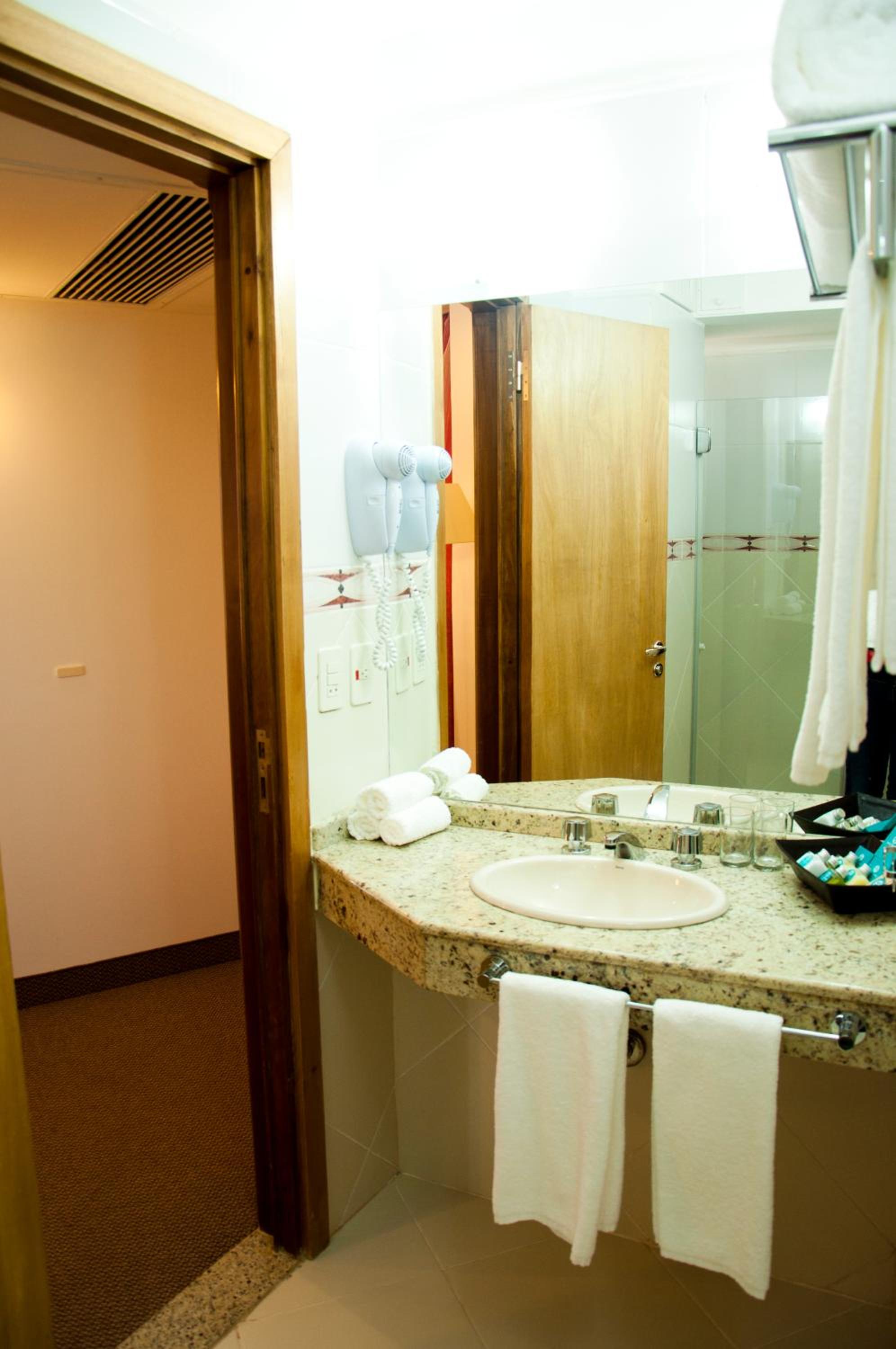 Standard Twin Room photo 2