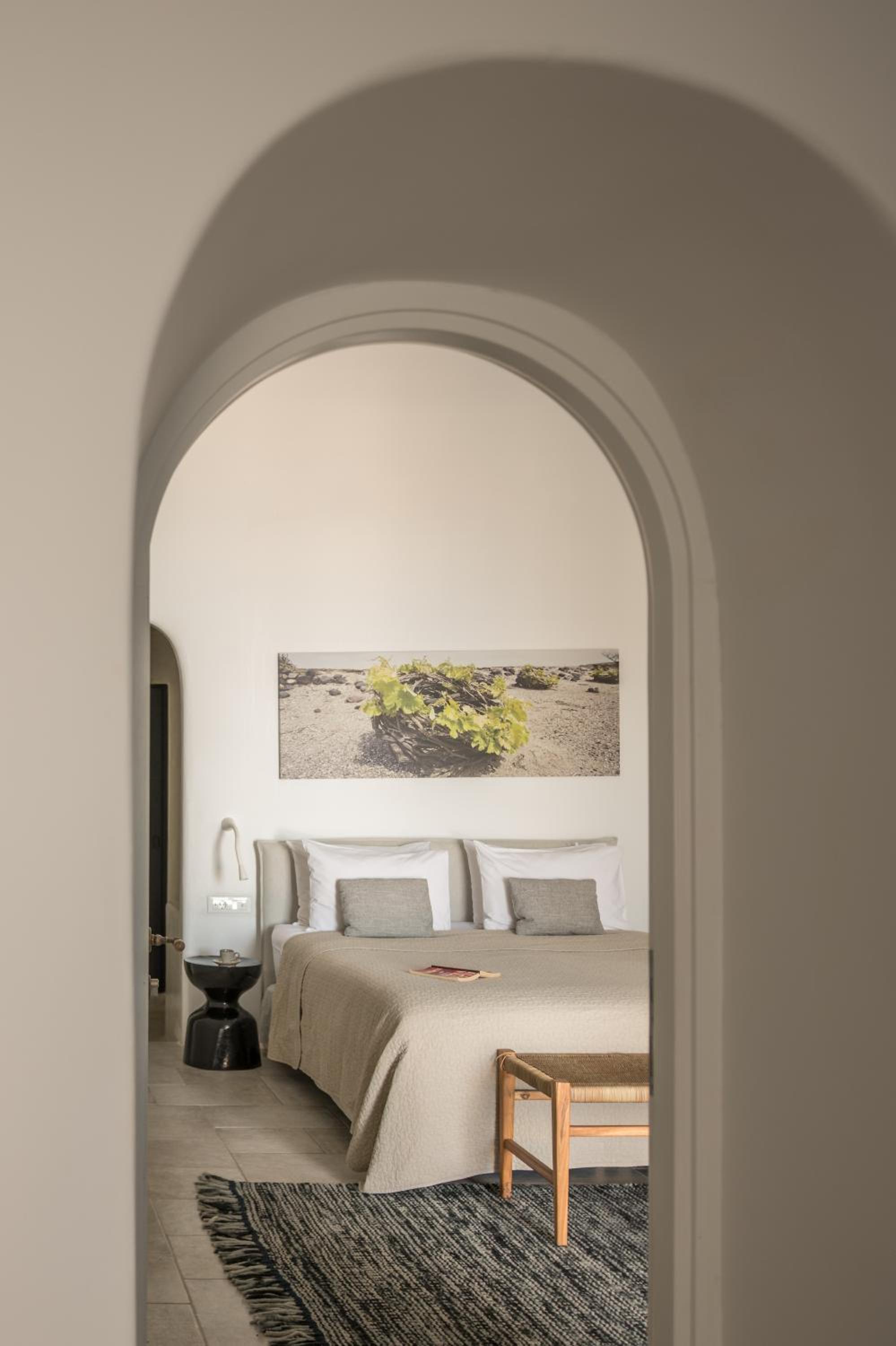 The Porto Fira Suite with Hot Tub and Caldera View - Photo 5