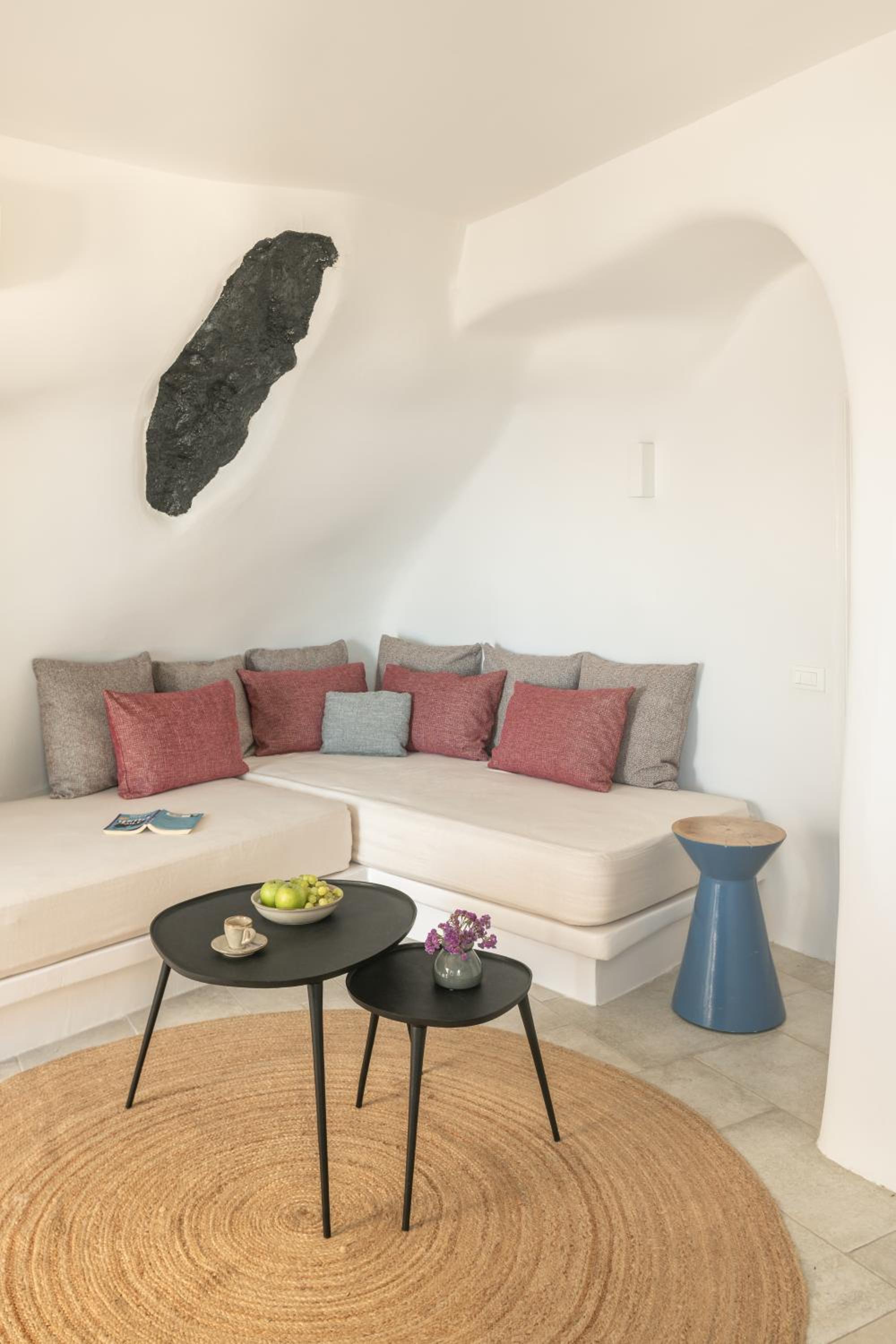 The Porto Fira Suite with Hot Tub and Caldera View - Photo 1