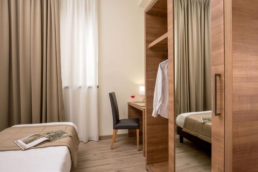 Single Room photo 1