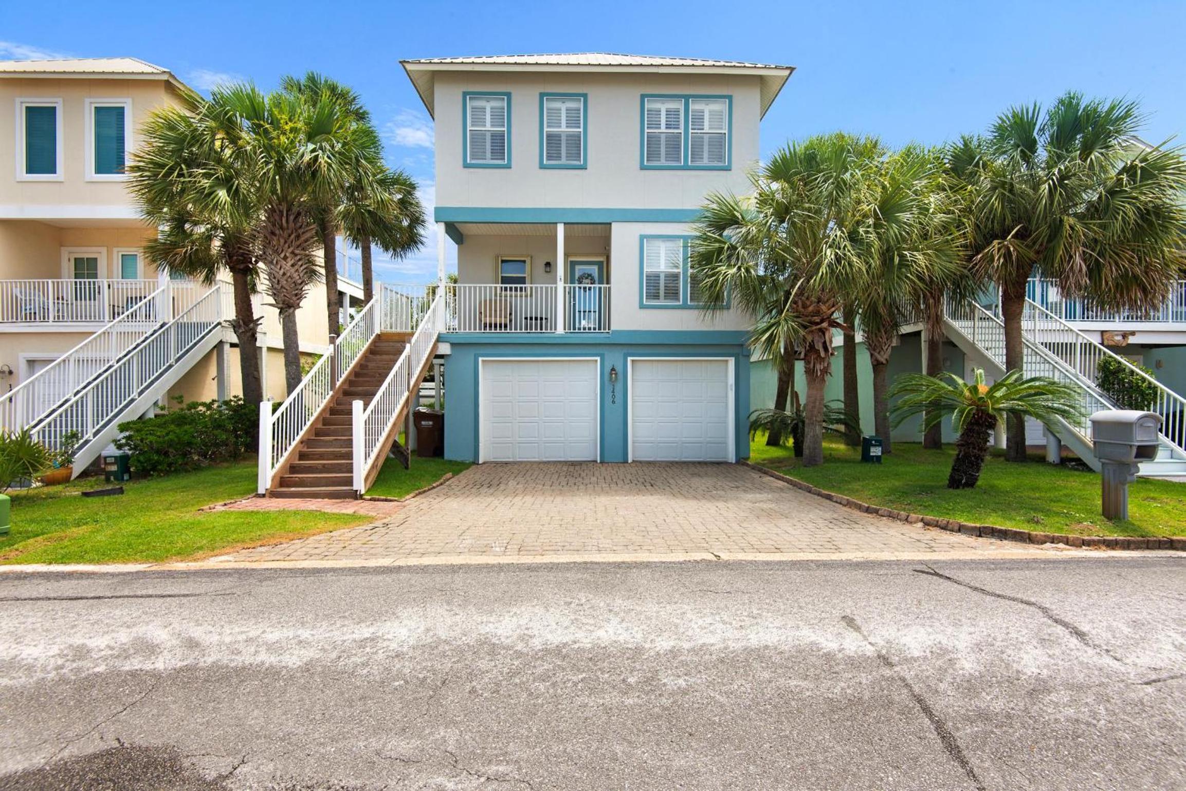 Four-Bedroom Holiday Home photo 1