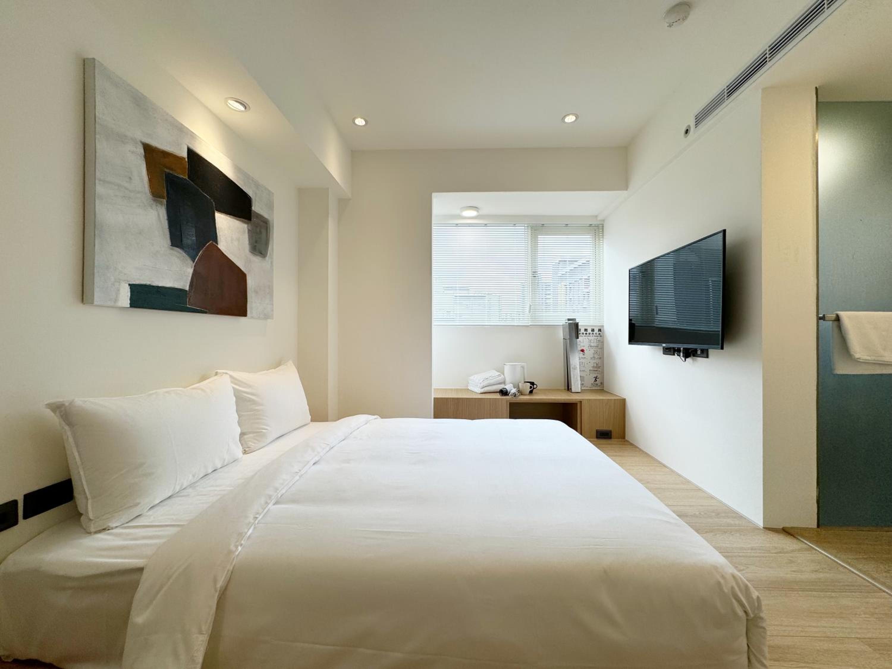 Standard Double Room - Photo 6