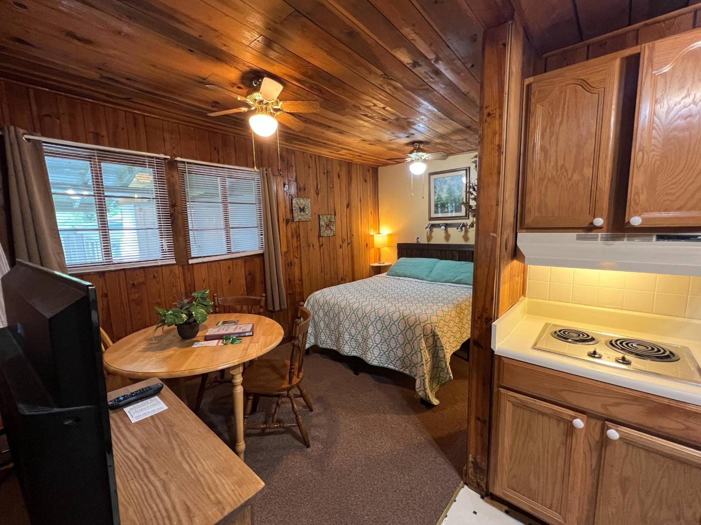 Deluxe Family Suite photo 1