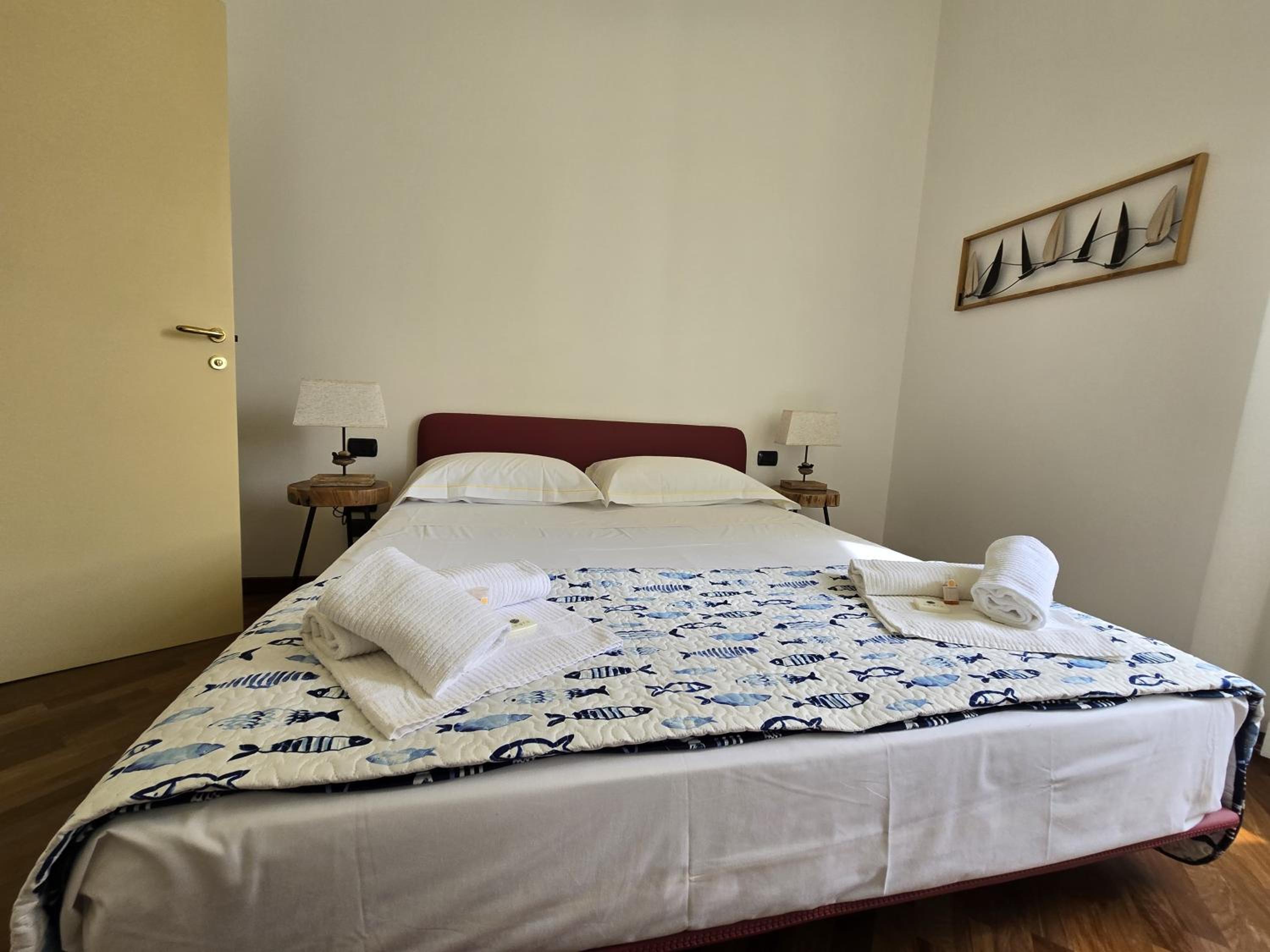 Two-Bedroom Apartment with Balcony and Sea View