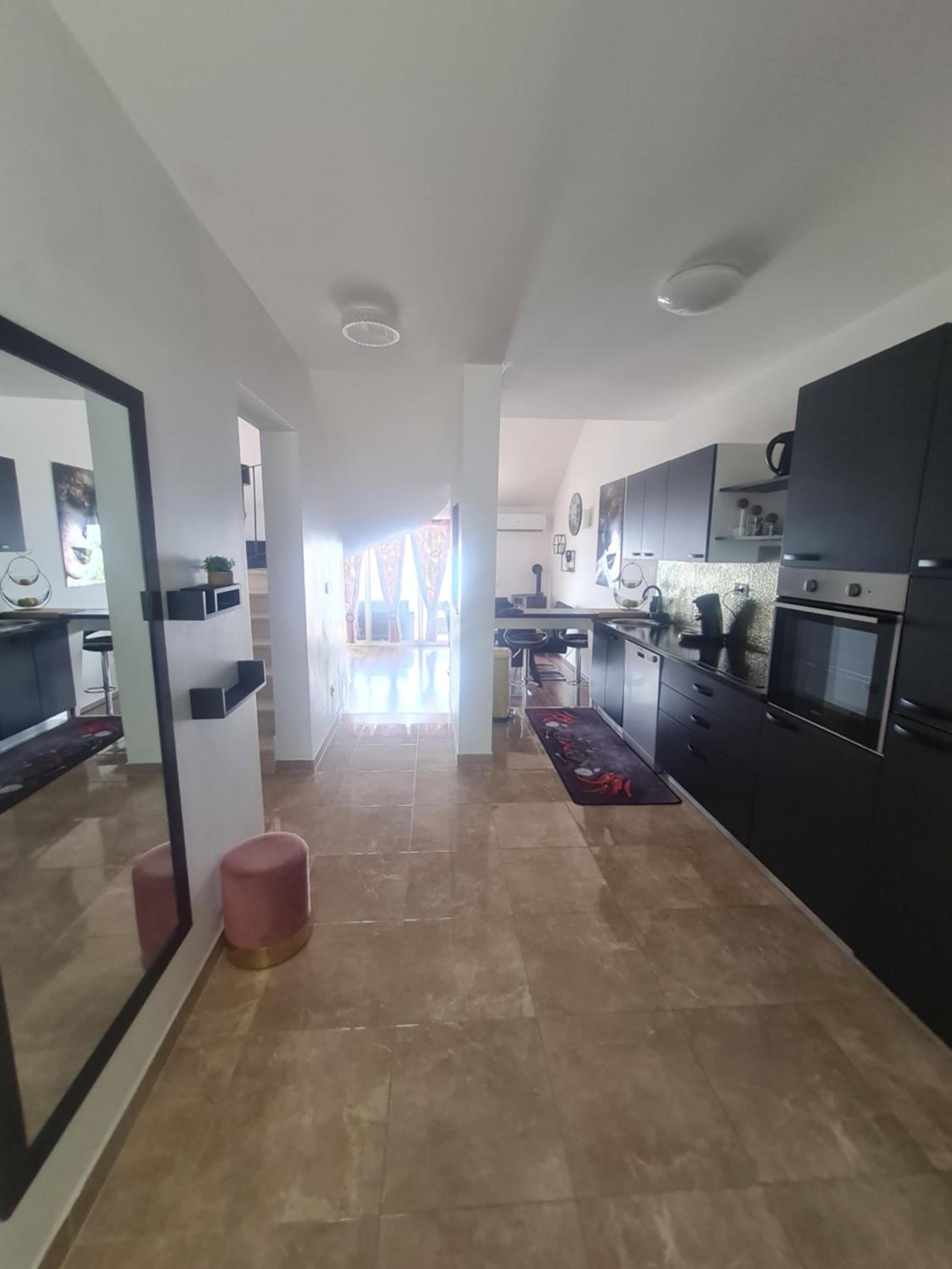 Apartment - Photo 43