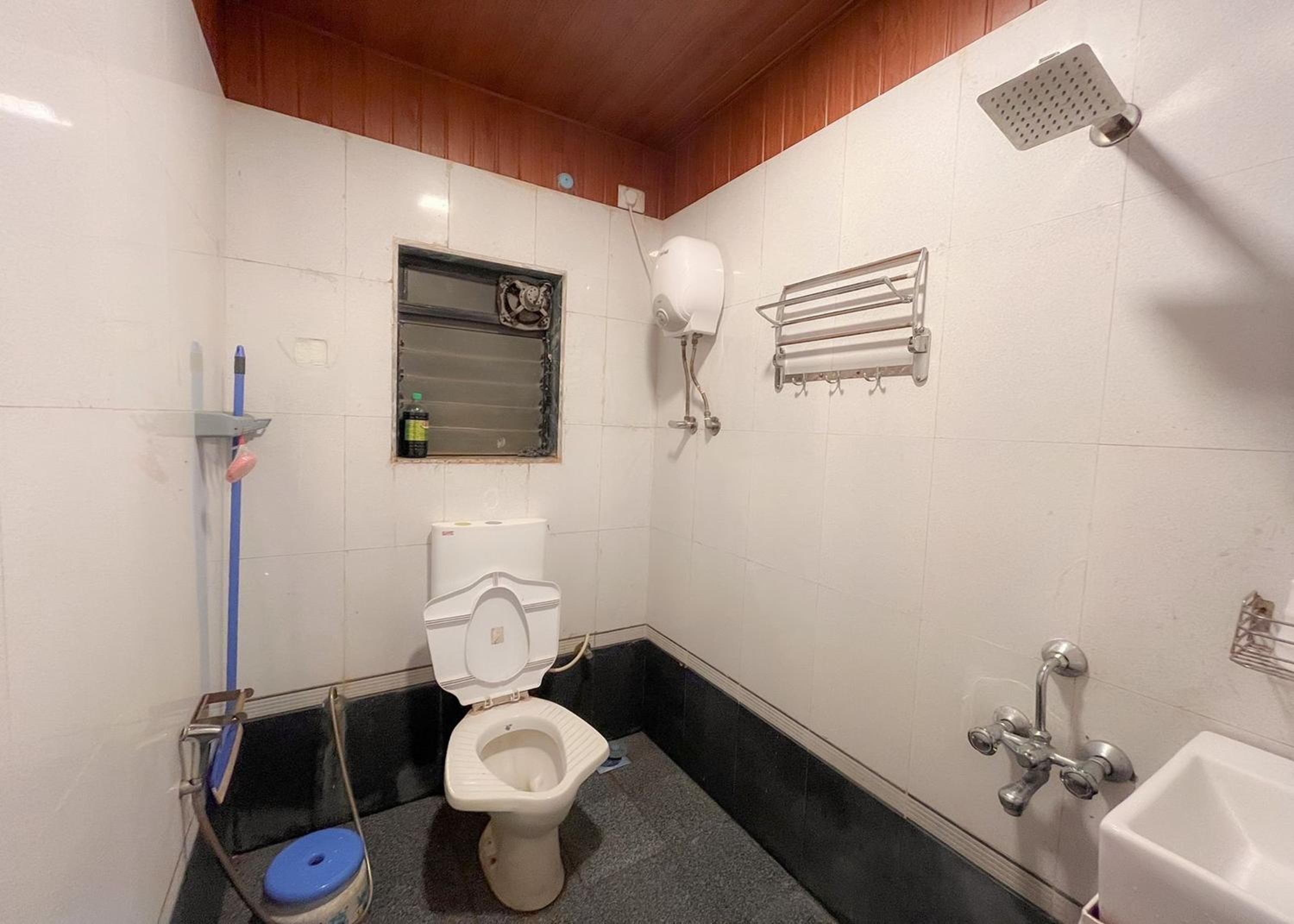 Three-Bedroom Villa photo 3
