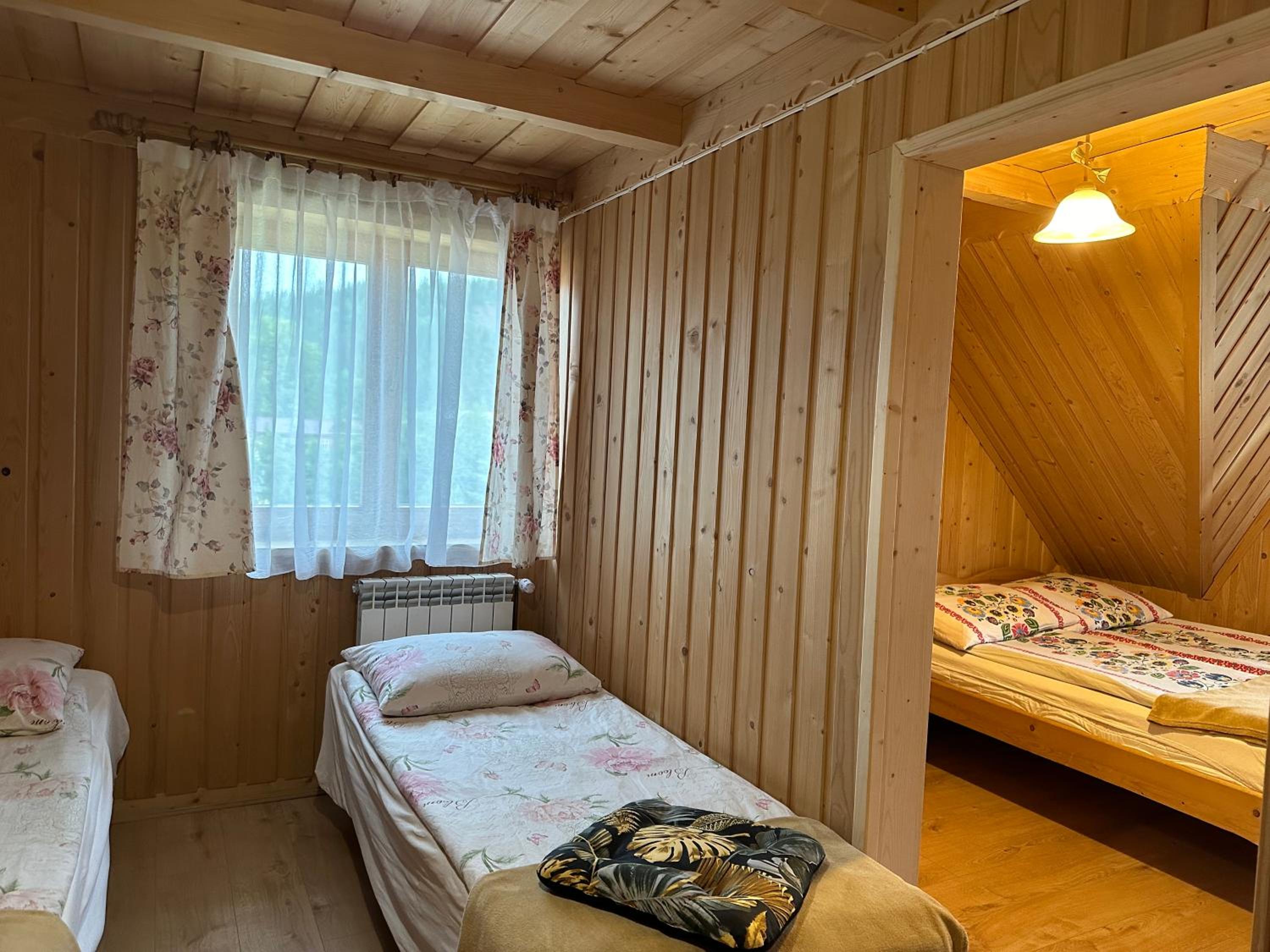 Quadruple Room - Photo 1