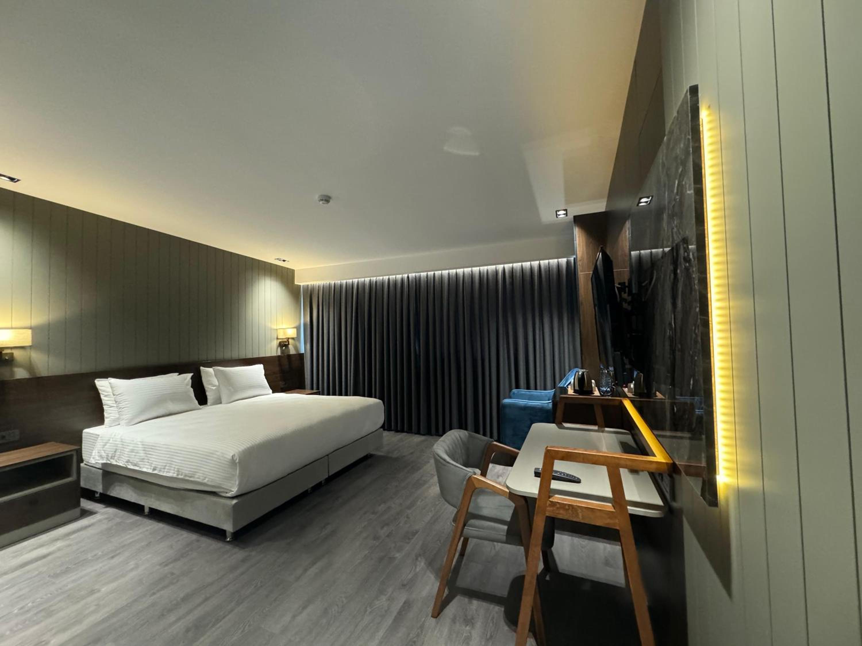 Deluxe Double Room photo 2