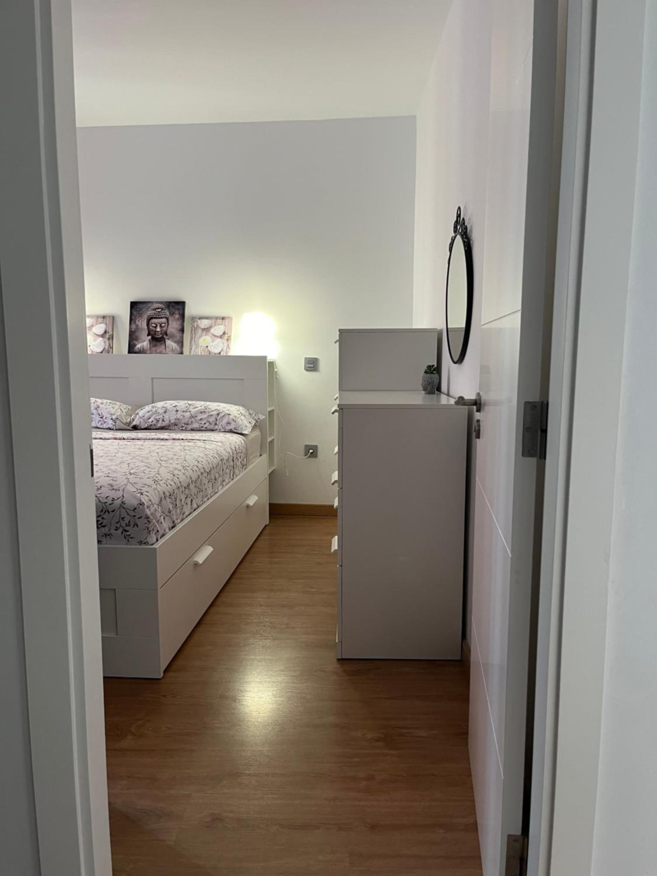 One-Bedroom Apartment photo 3