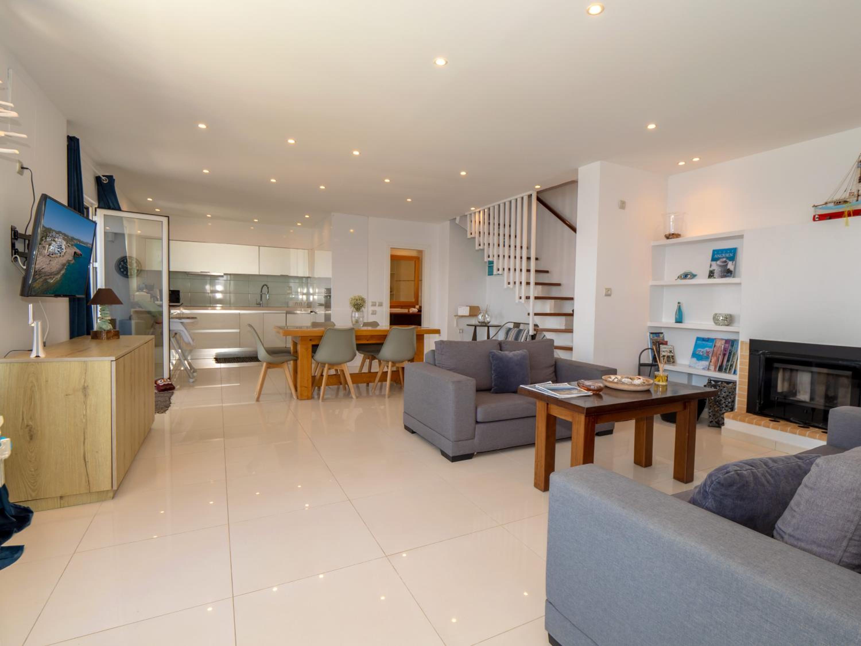 Villa photo 1