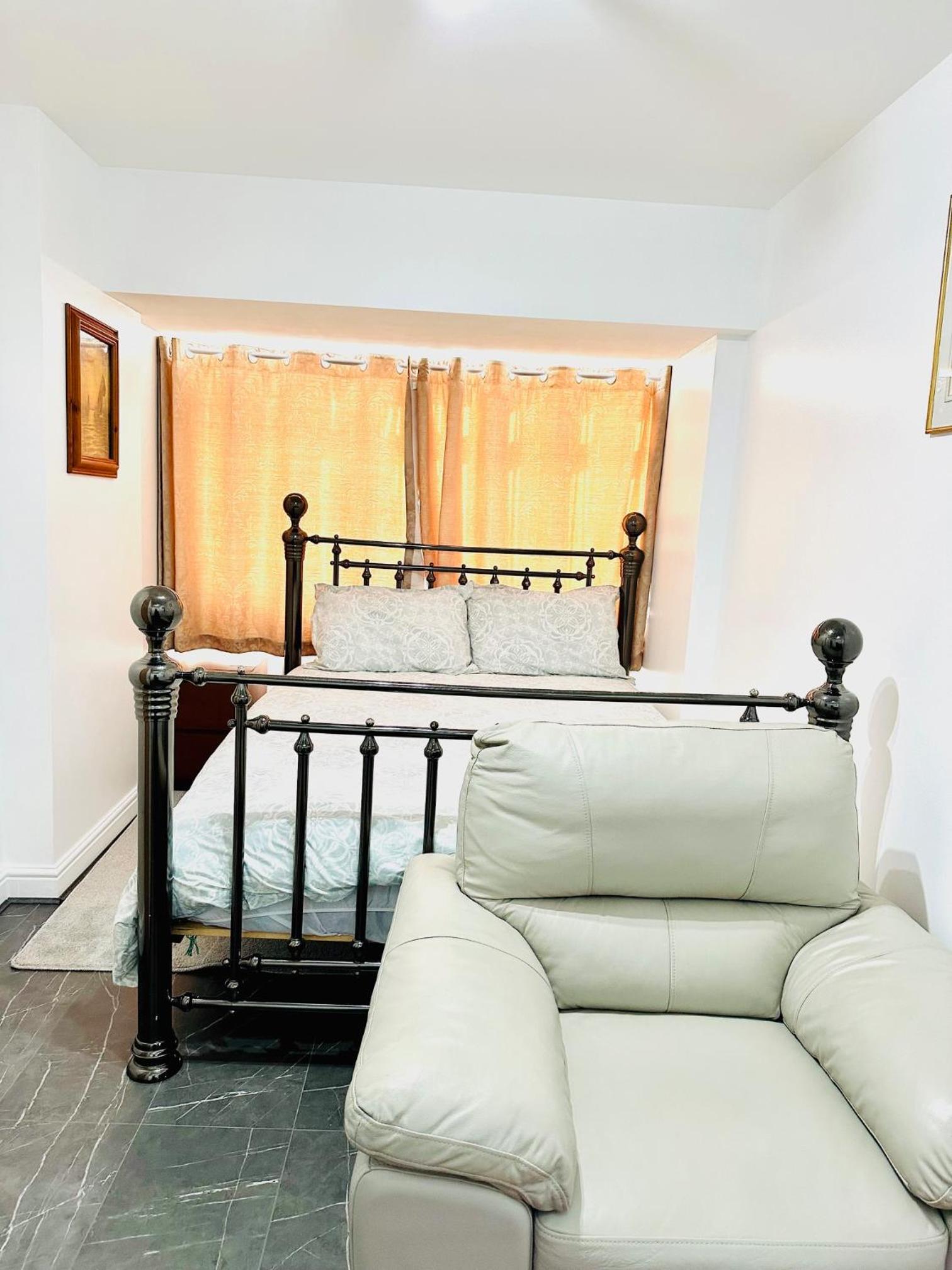 Deluxe King Room photo 2