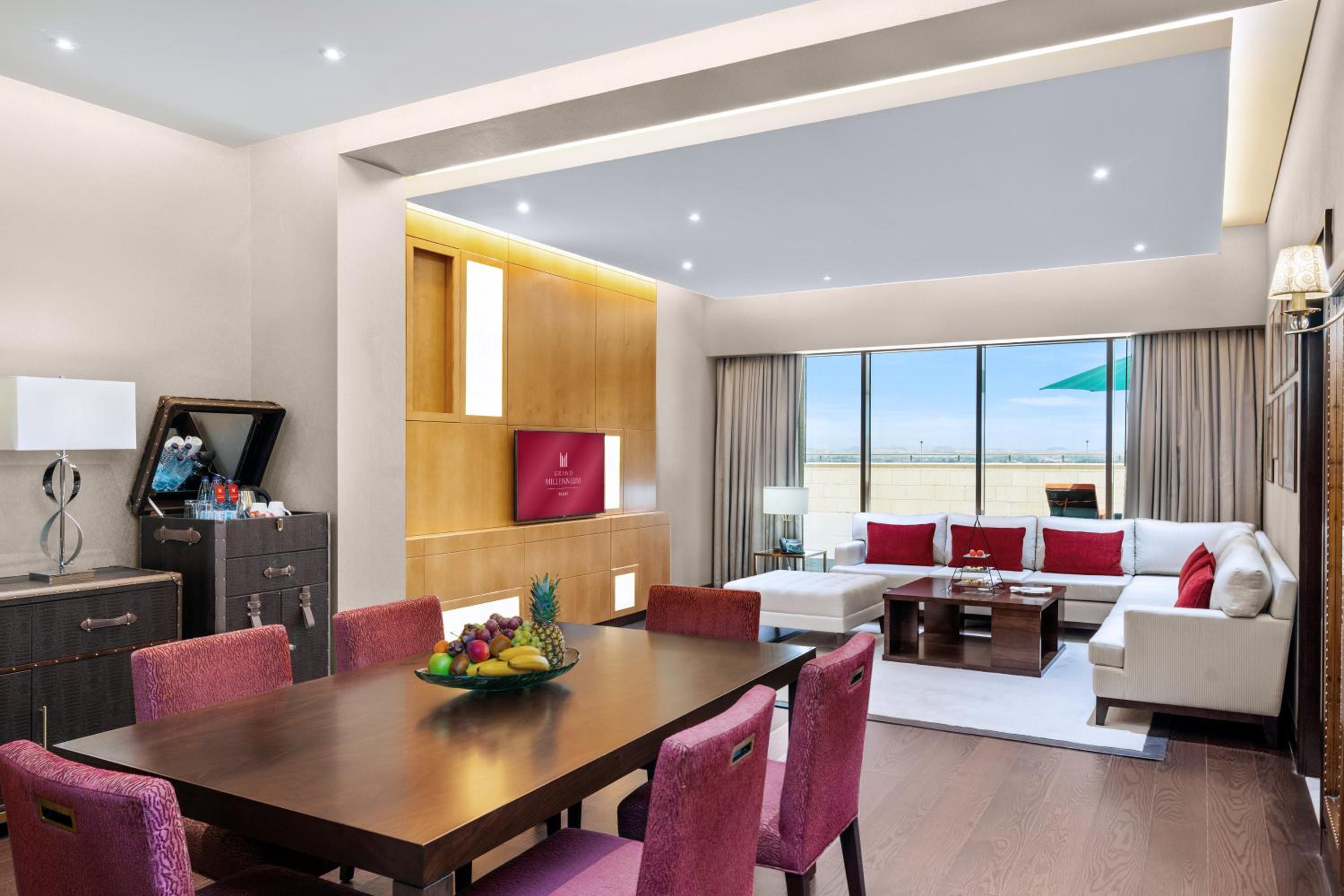 Premium Suite - Photo 8