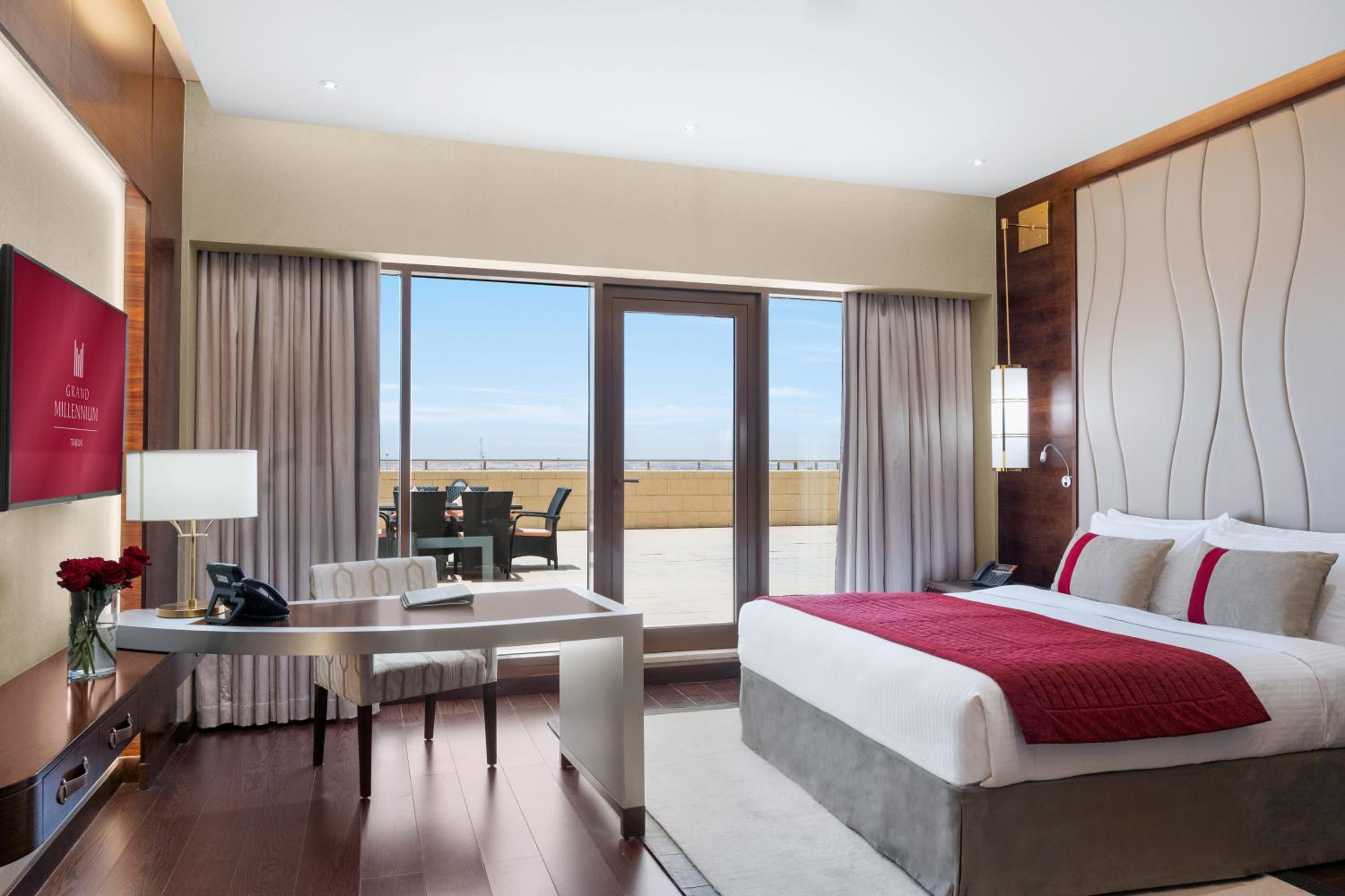Premium Suite - Photo 3