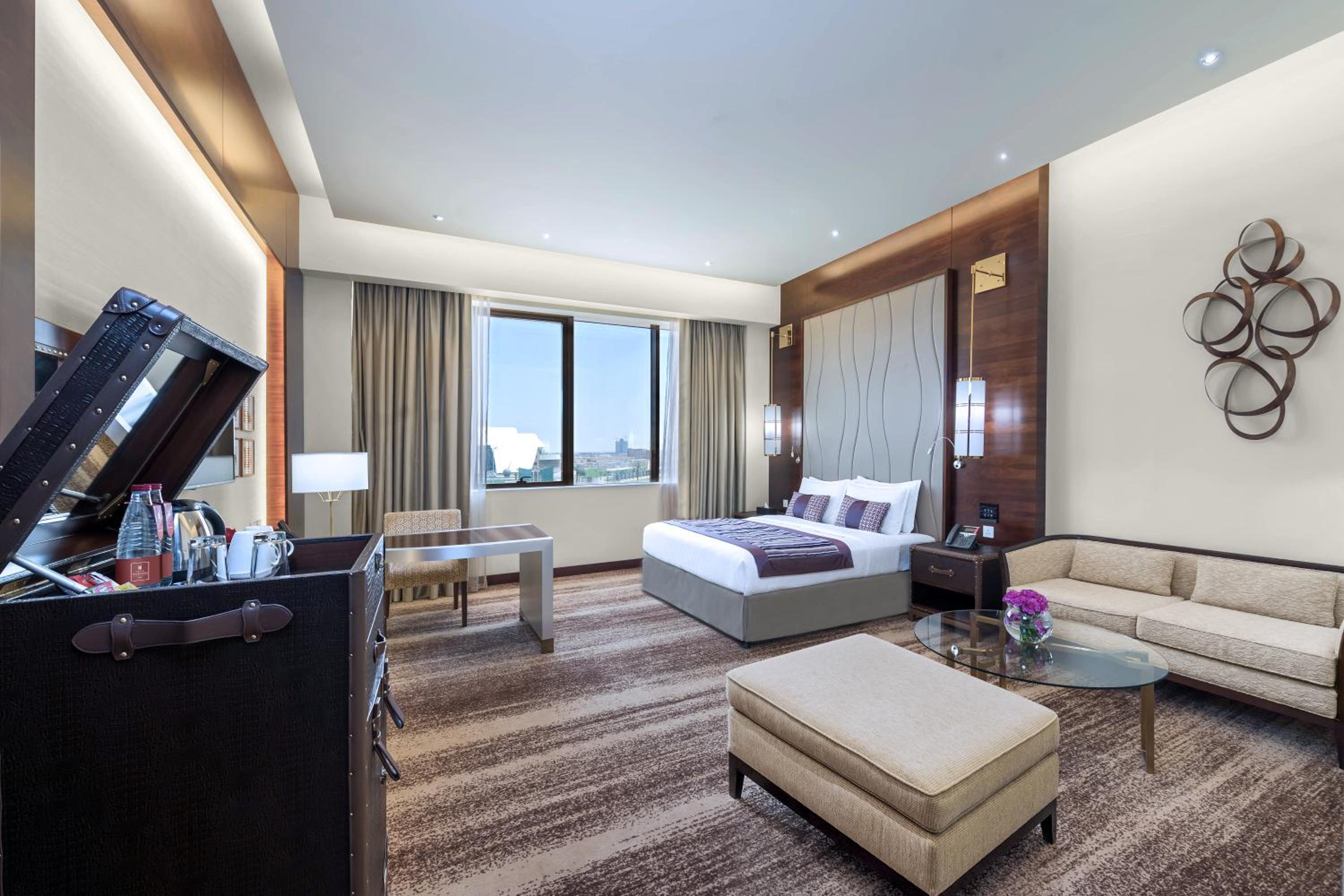 Deluxe King Room - Photo 3