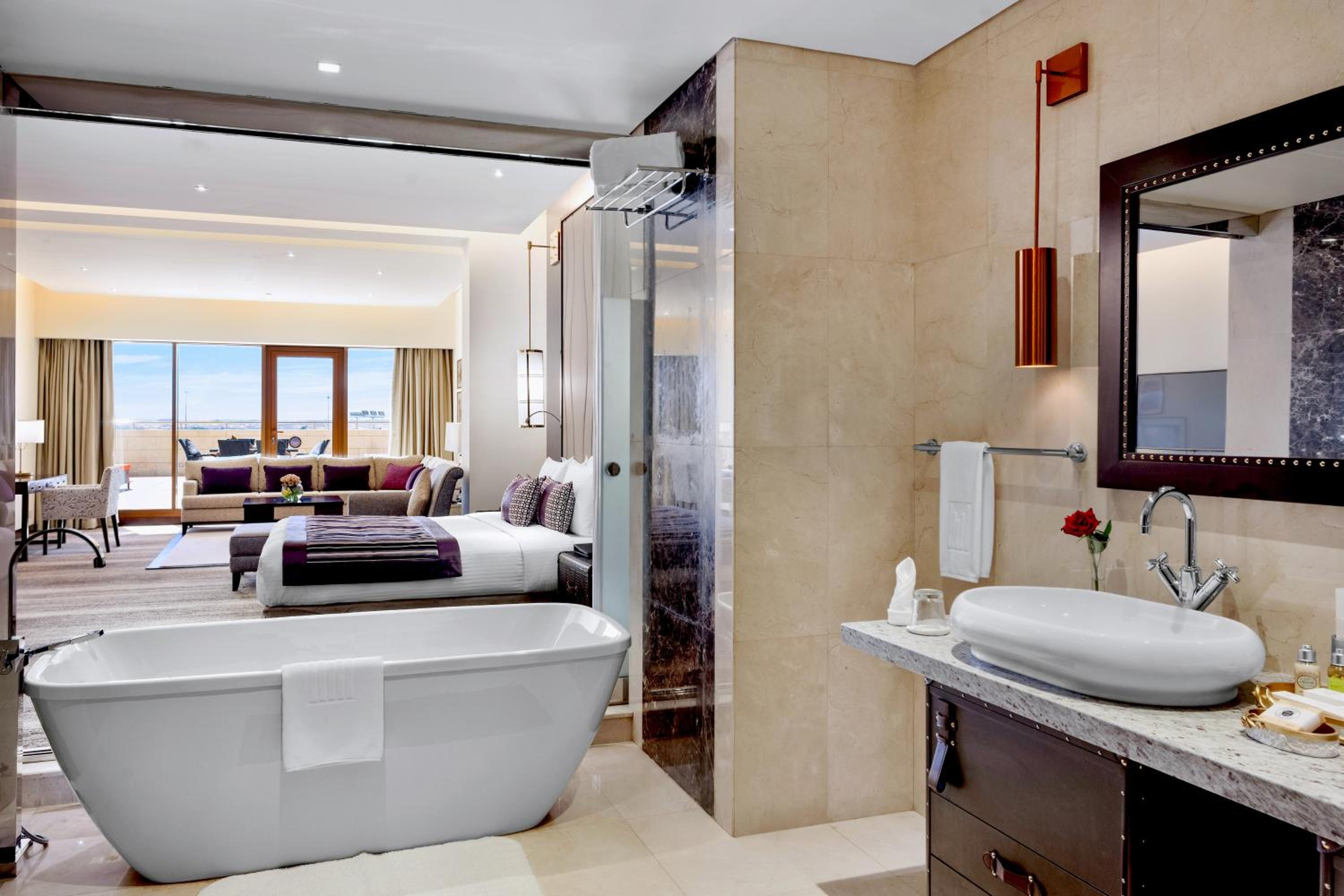 Presidential Suite thumbnail 5