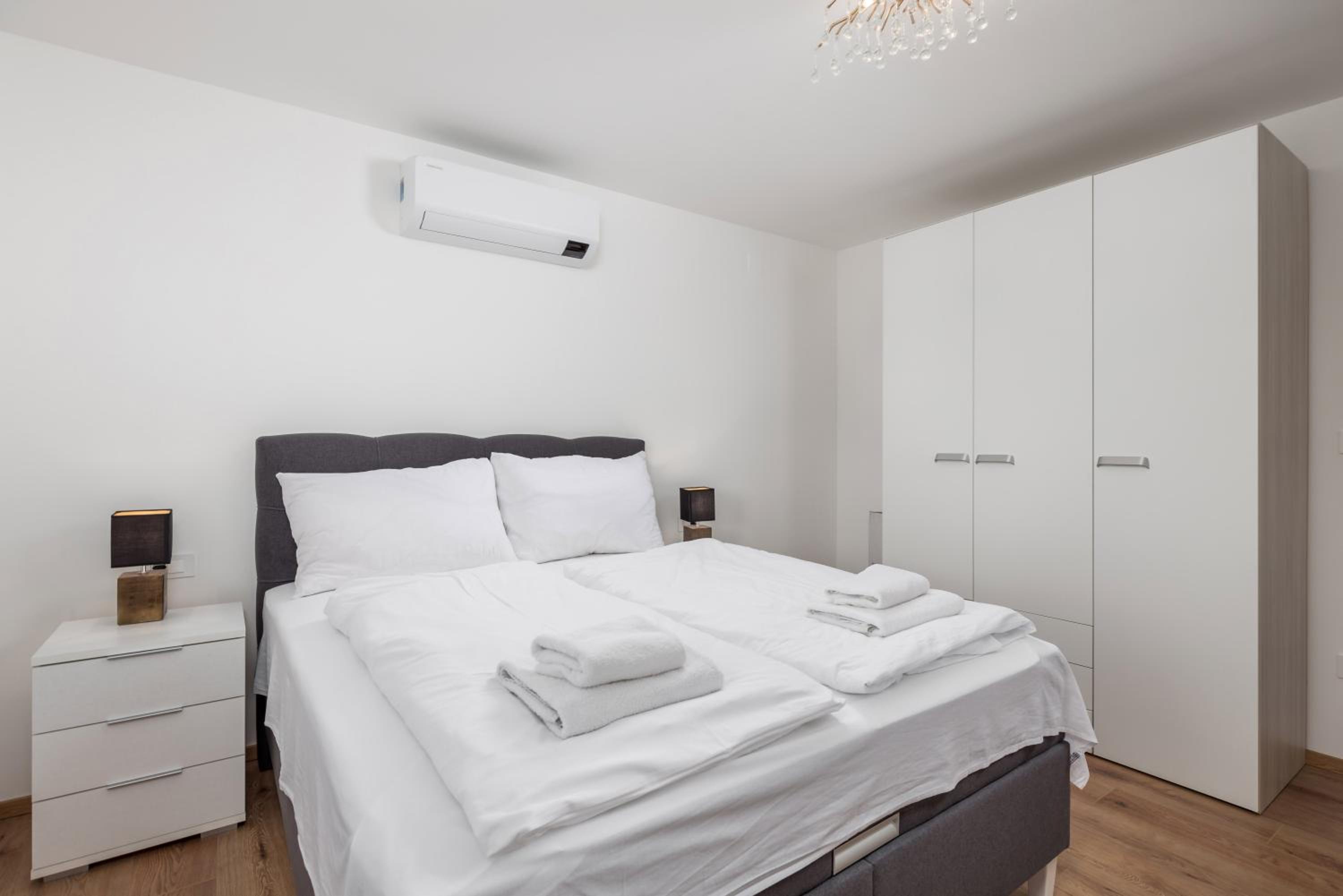 Two-Bedroom Deluxe Apartment With Balcony photo 2