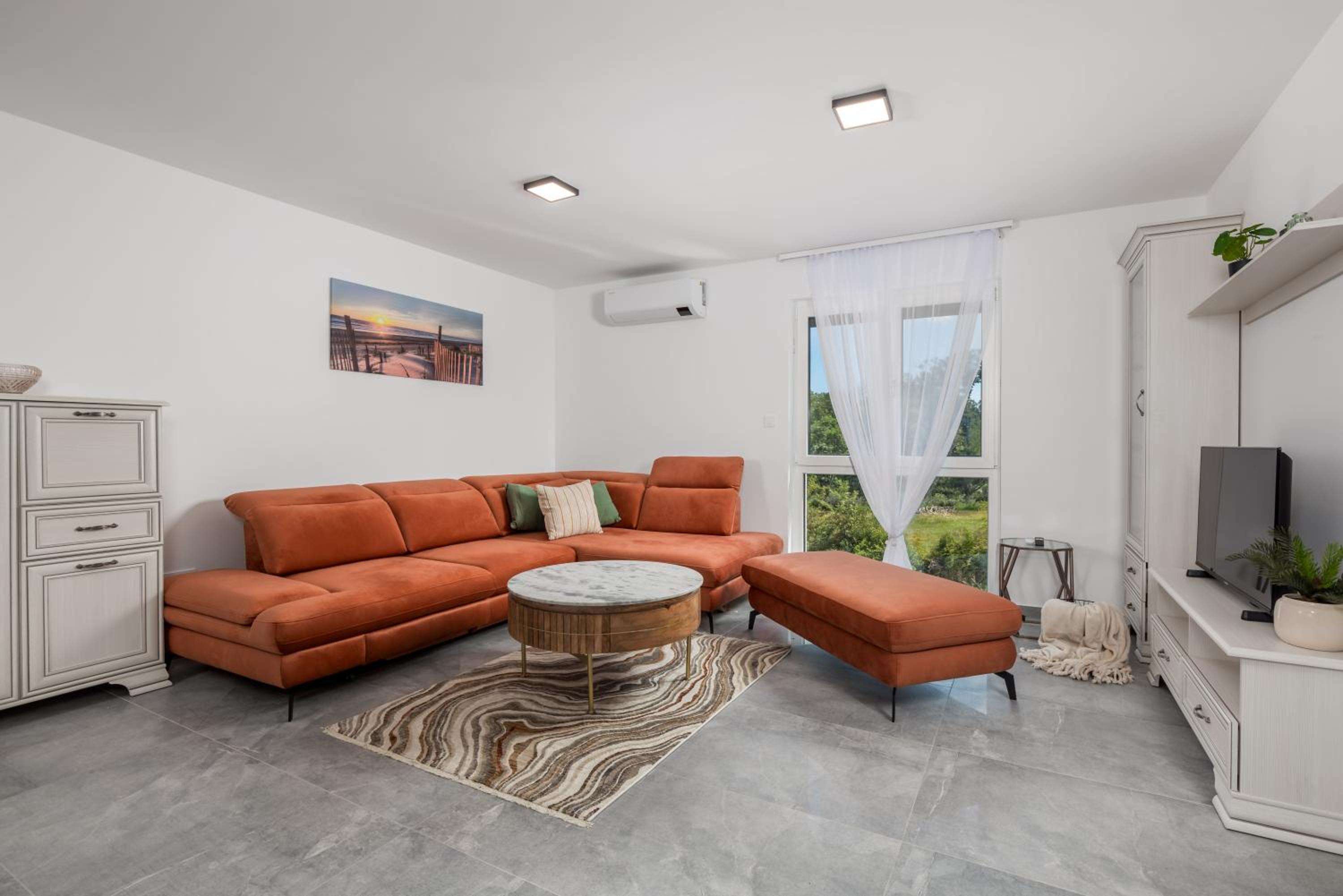 Two-Bedroom Deluxe Apartment With Balcony photo 3