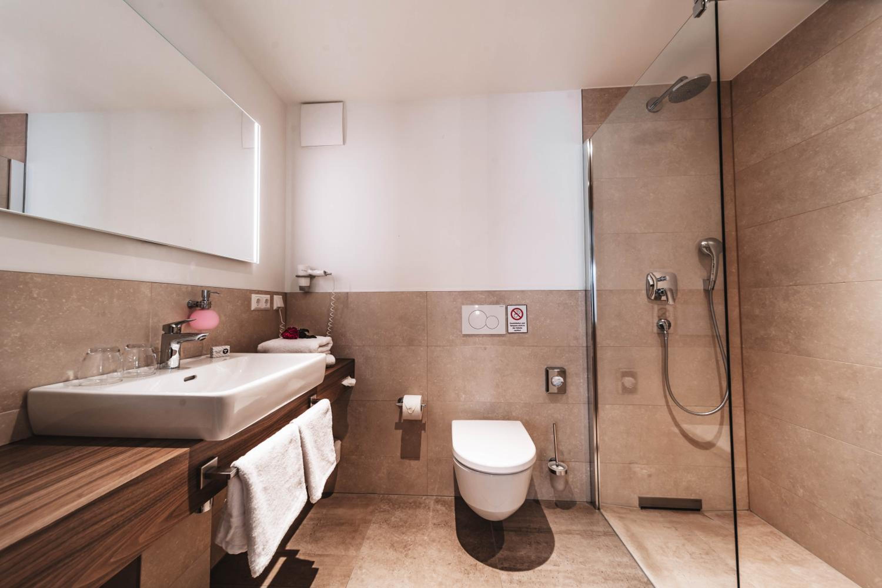 Double Room - Photo 2