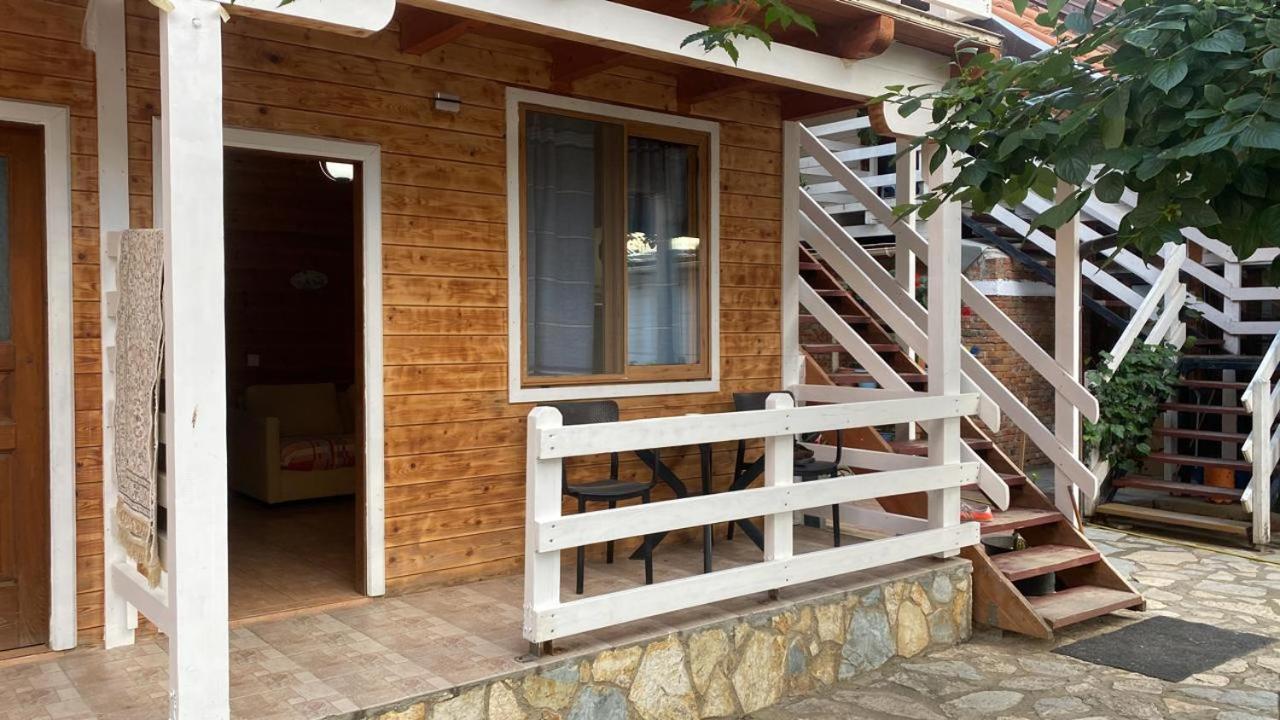 One-Bedroom House photo 2