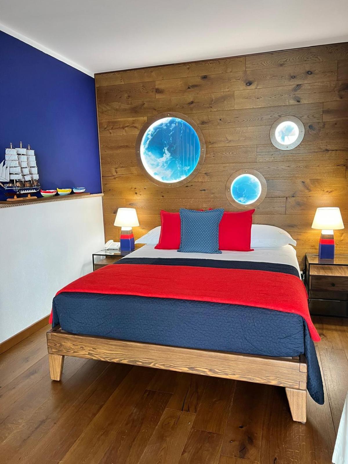 VIP Room with Sea View - Photo 6
