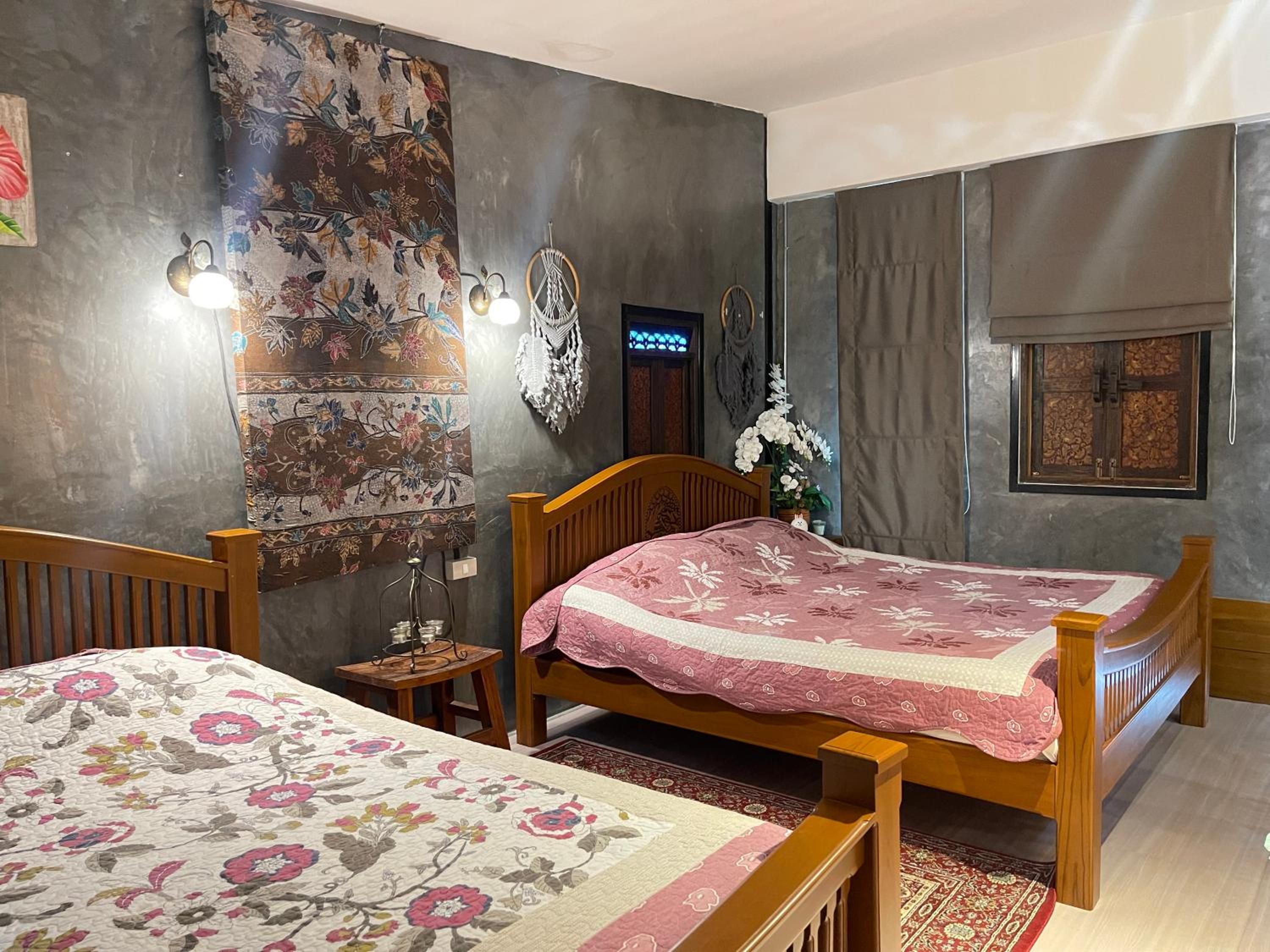 Economy Quadruple Room - Photo 2