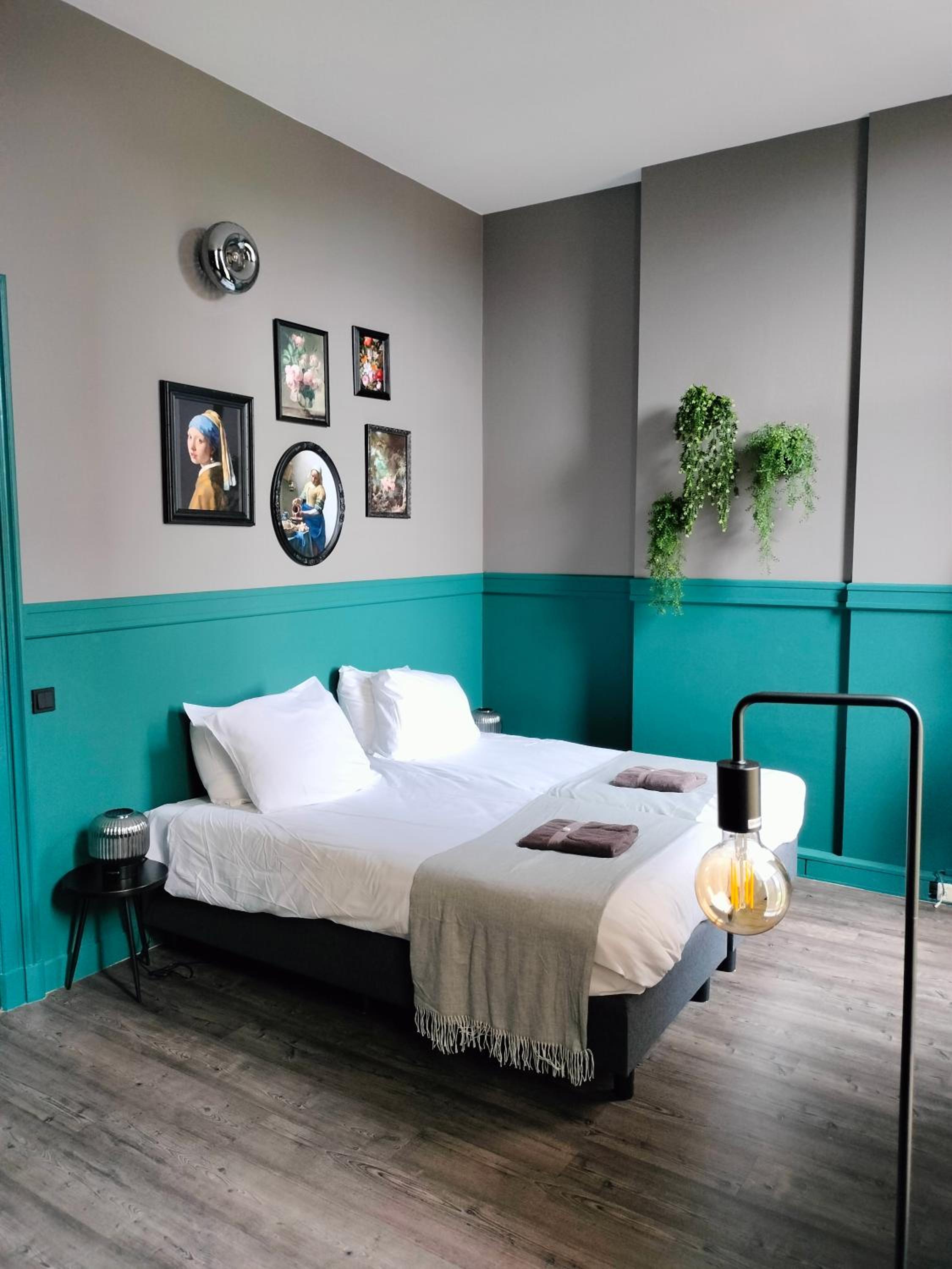 Standard Twin Room with Shared Bathroom photo 3
