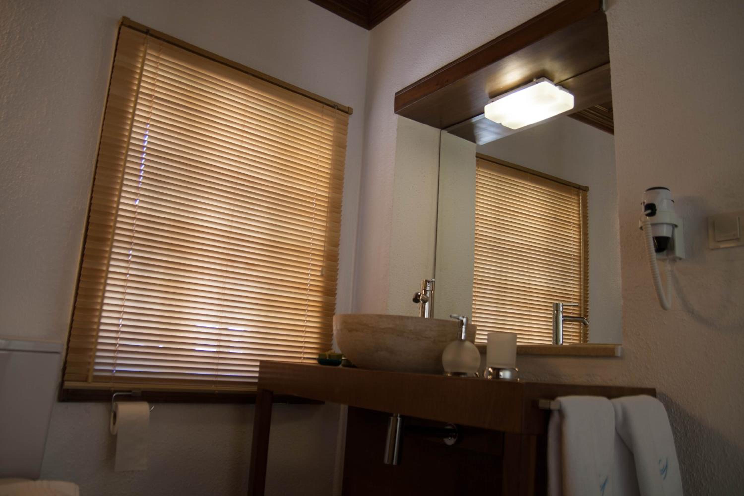 Deluxe Double Room with Sea View photo 3