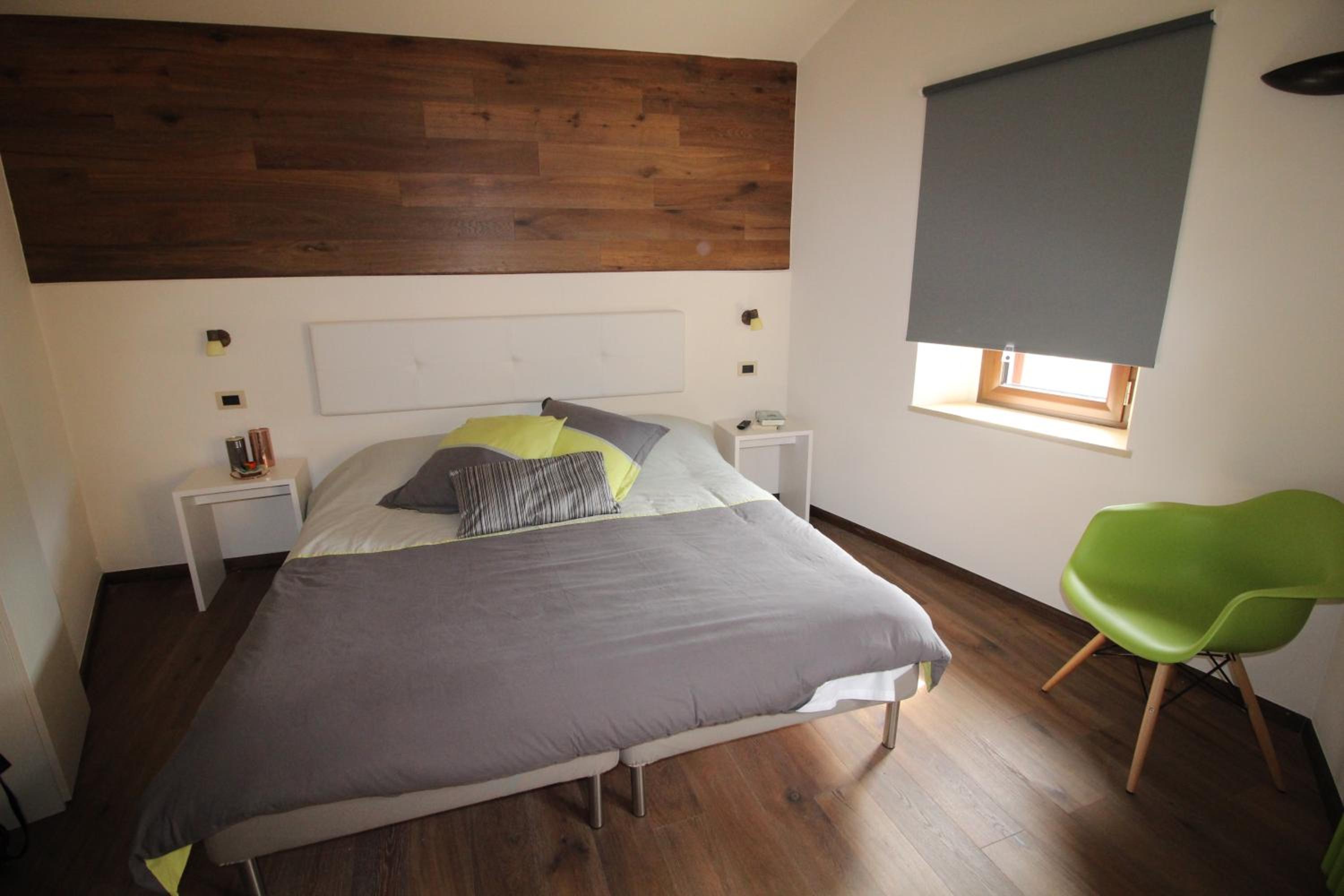 Deluxe Apartment photo 2
