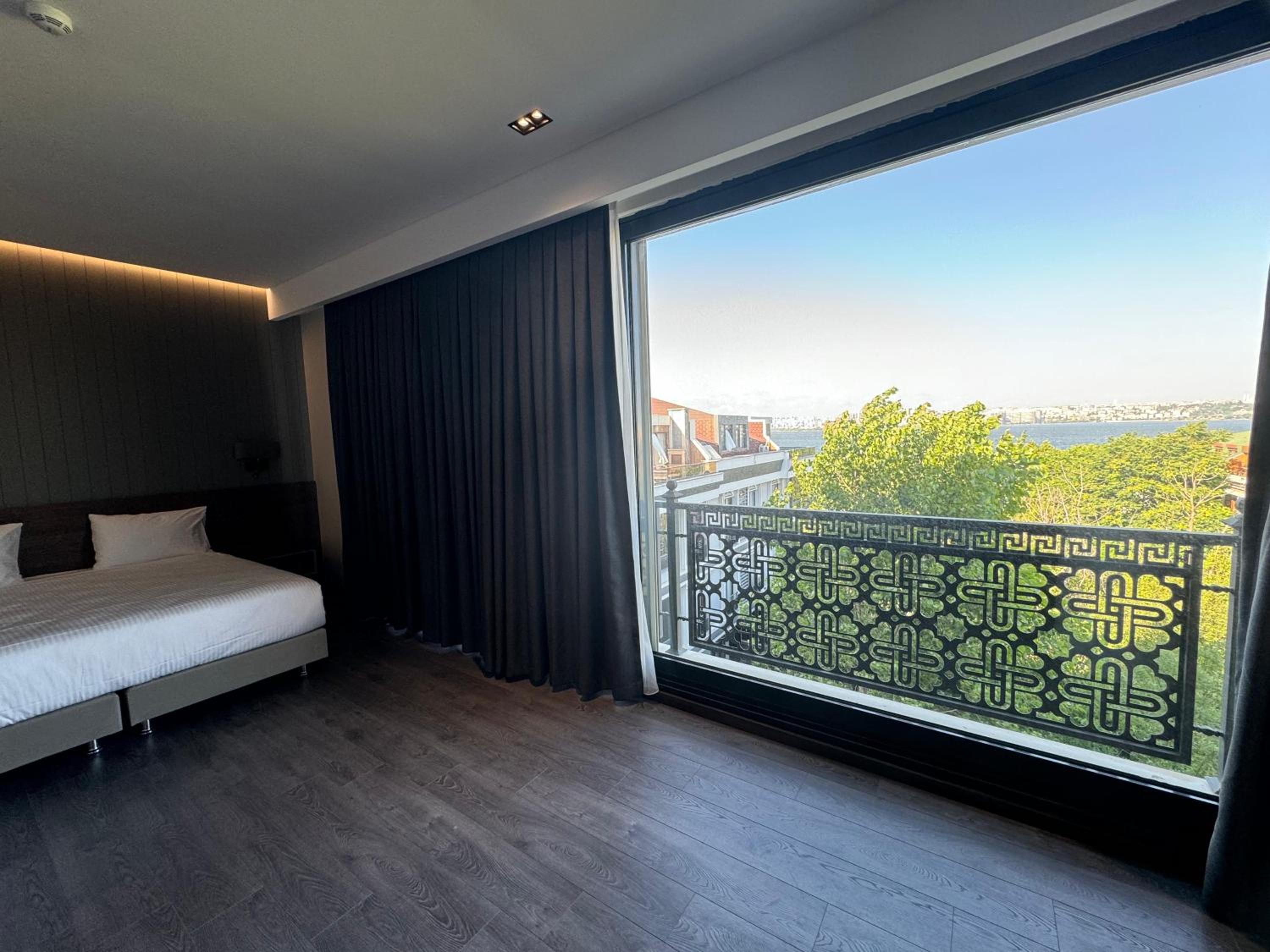 Executive Suite photo 3