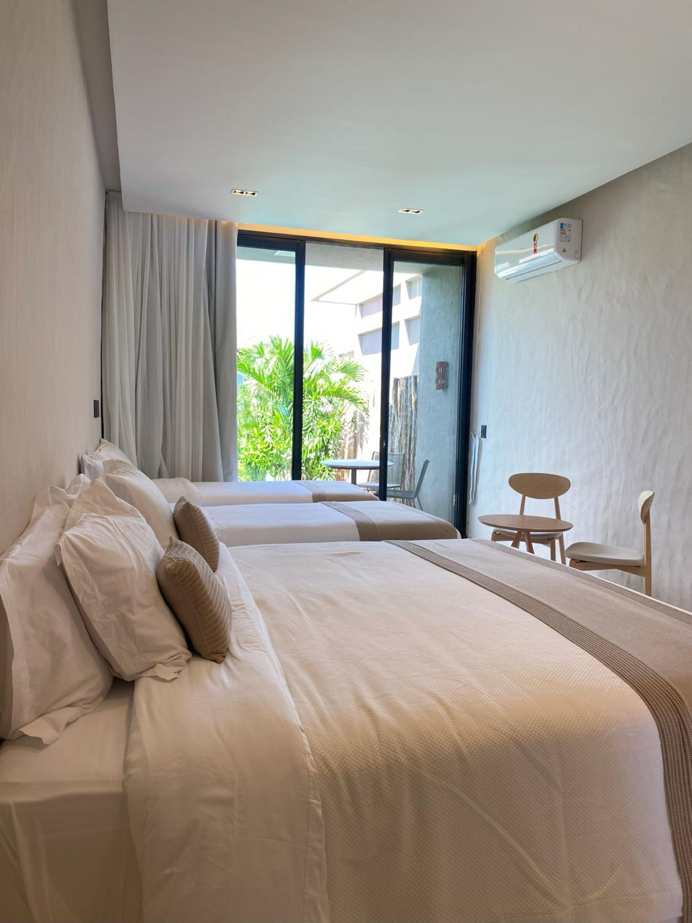 Deluxe Family Suite photo 1