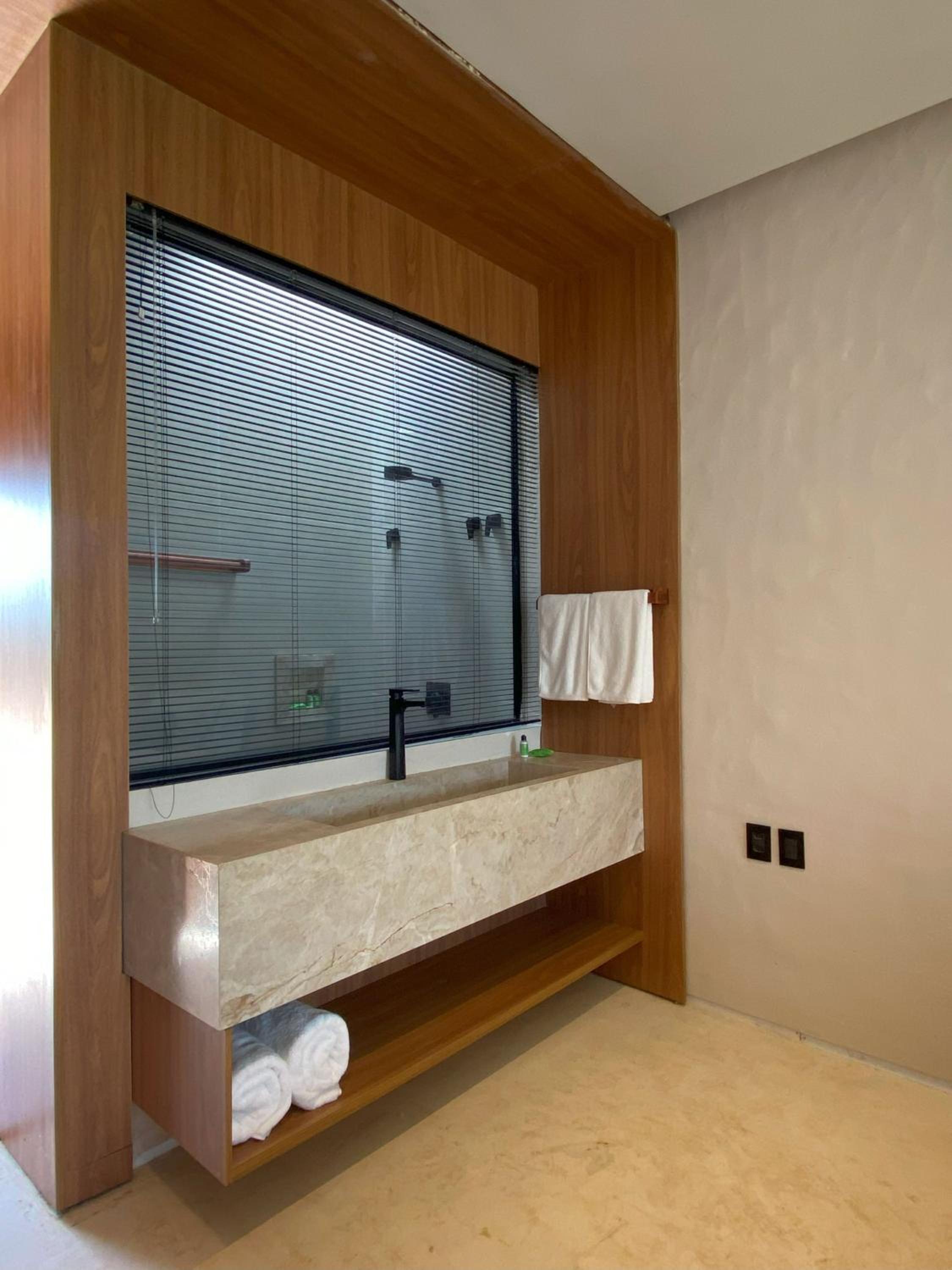 Deluxe Family Suite photo 3