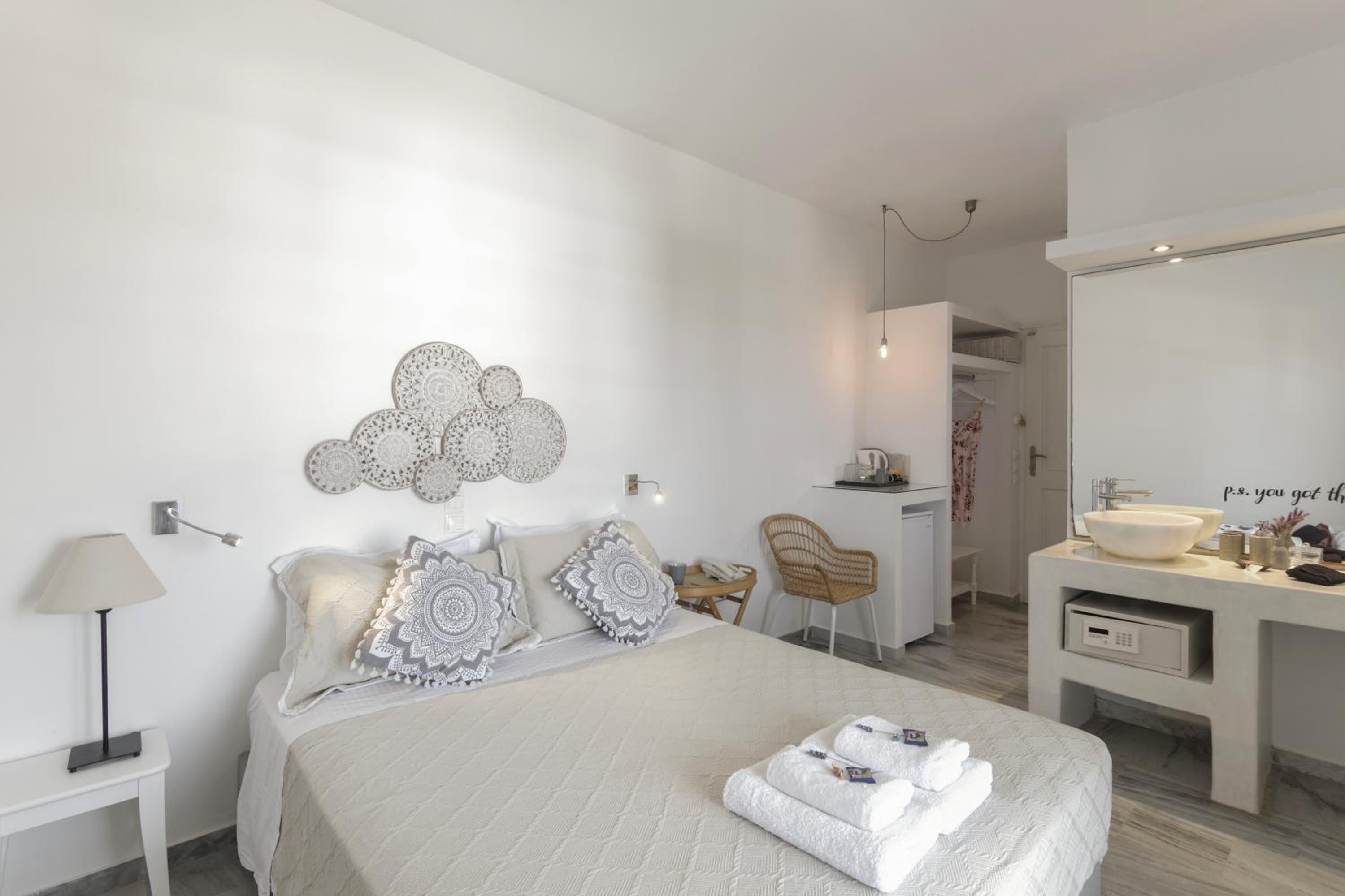 Double or Twin Room with Panoramic Sea View - Photo 29