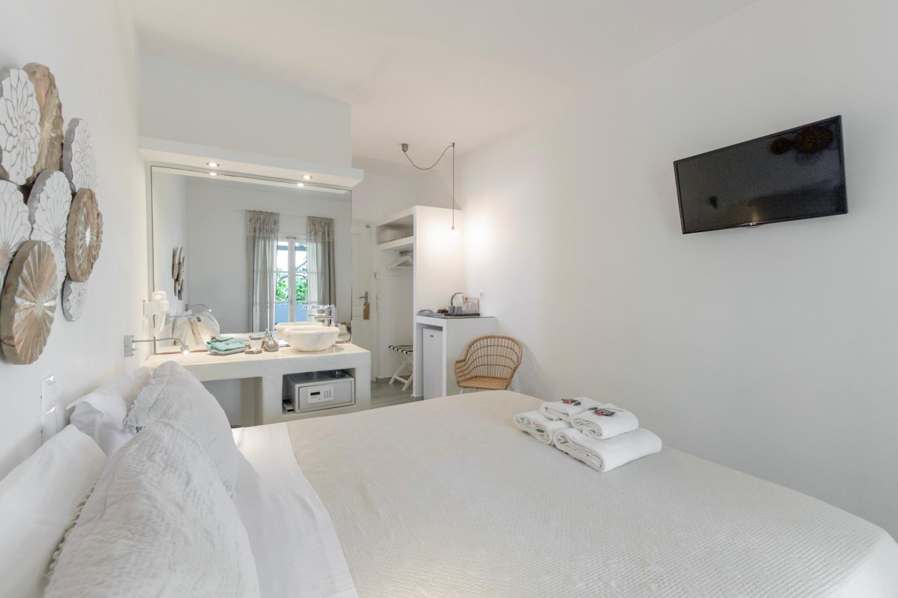 Double or Twin Room with Panoramic Sea View - Photo 1