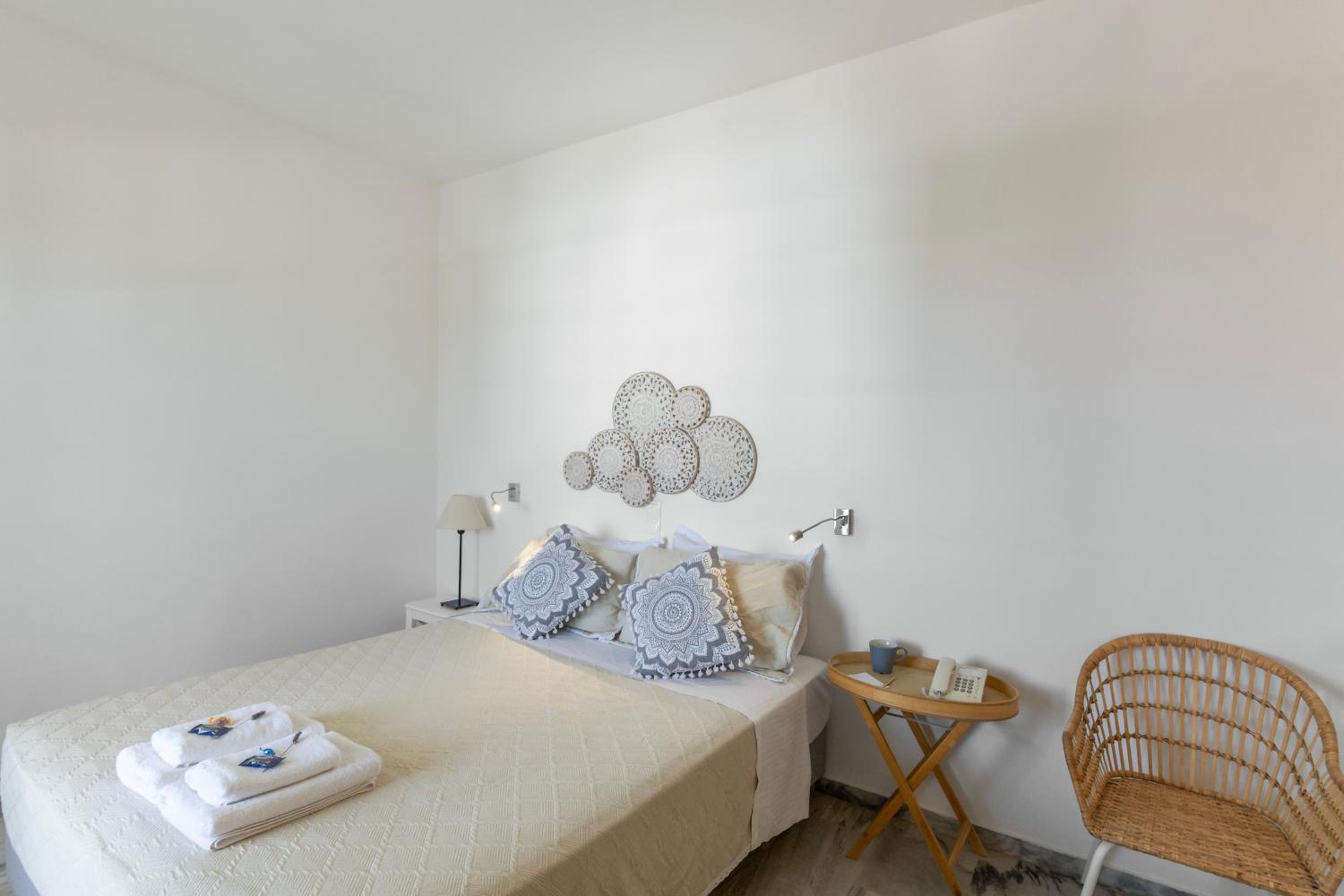 Double or Twin Room with Panoramic Sea View - Photo 33