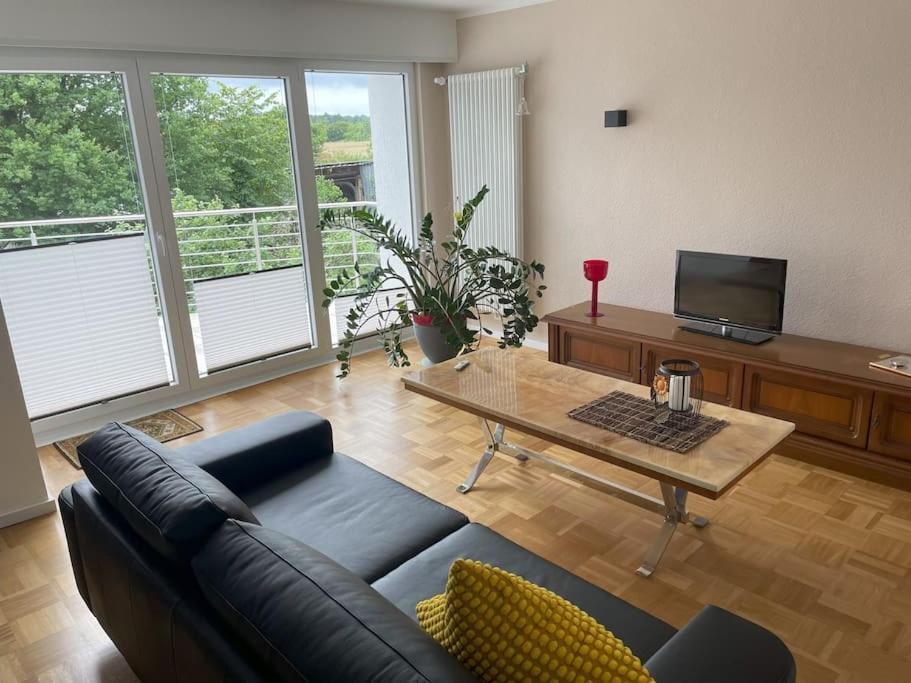 Three-Bedroom Apartment with View photo 2
