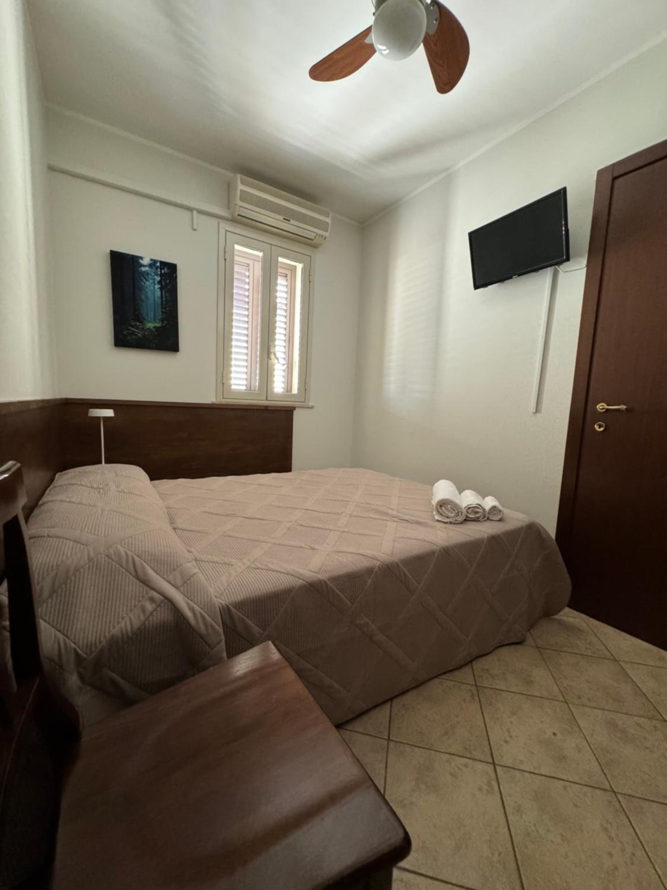 Economy Double Room photo 1